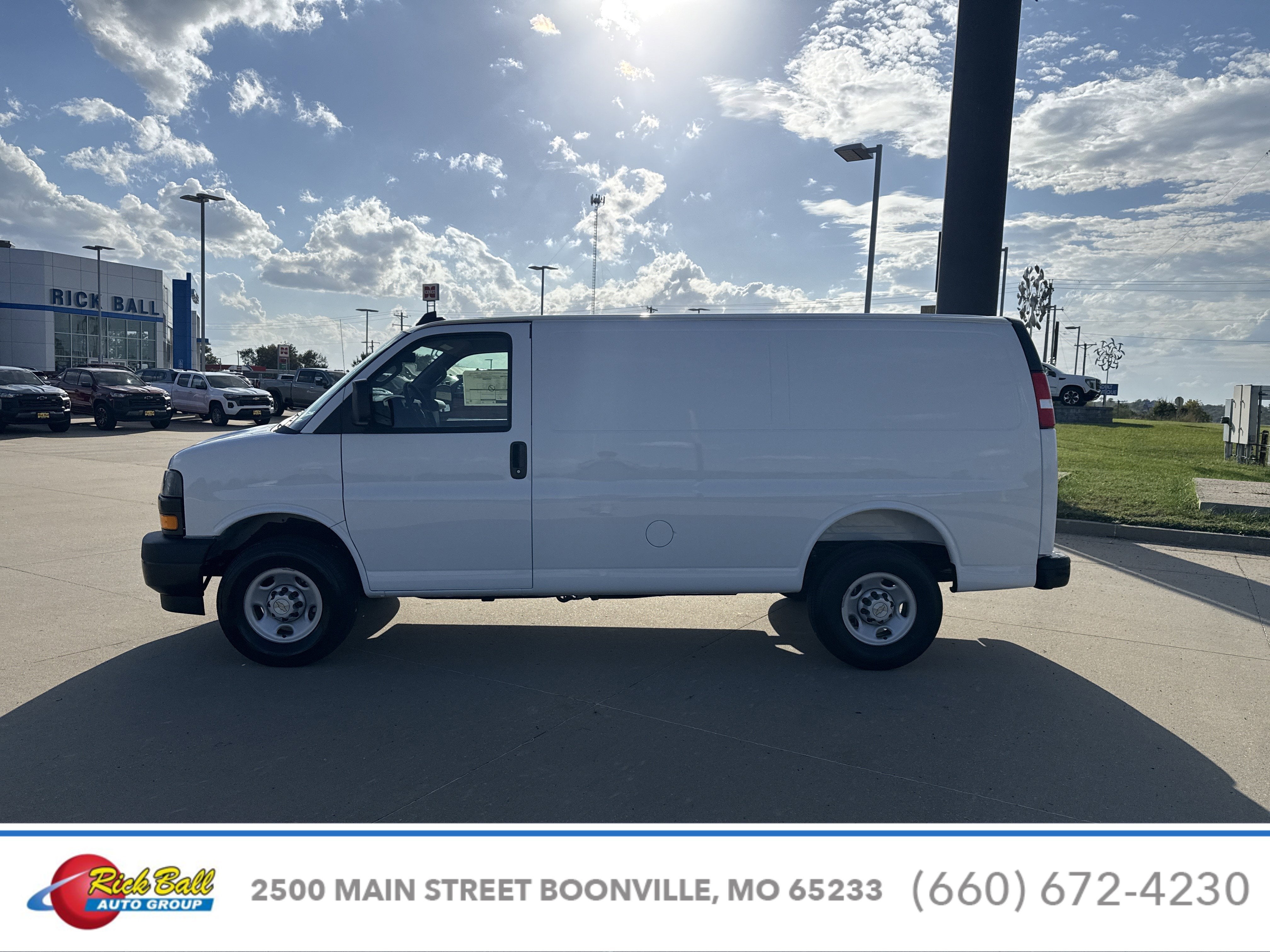 2025 Chevrolet Express Cargo 2500 WT
