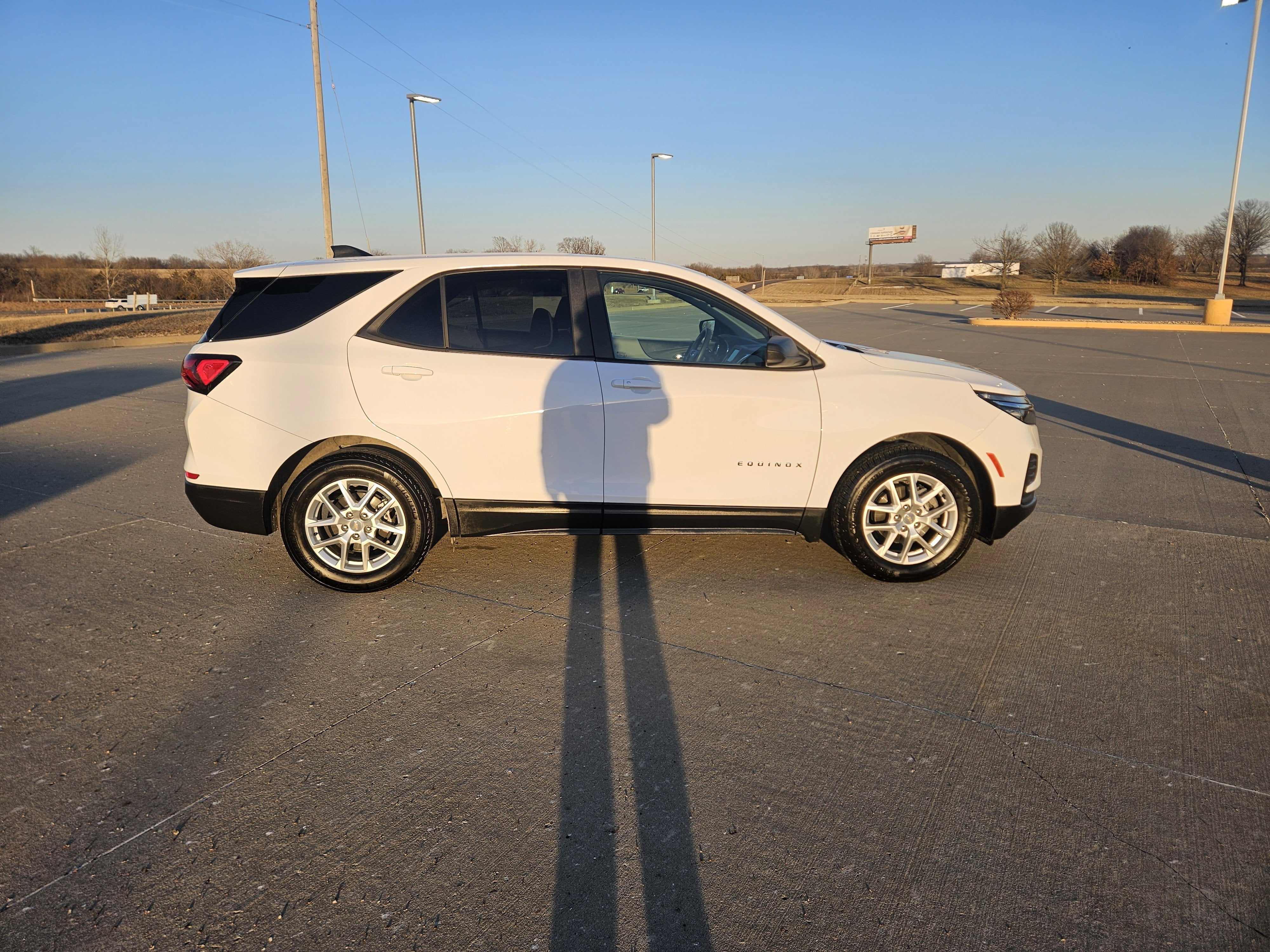 2023 Chevrolet Equinox LS