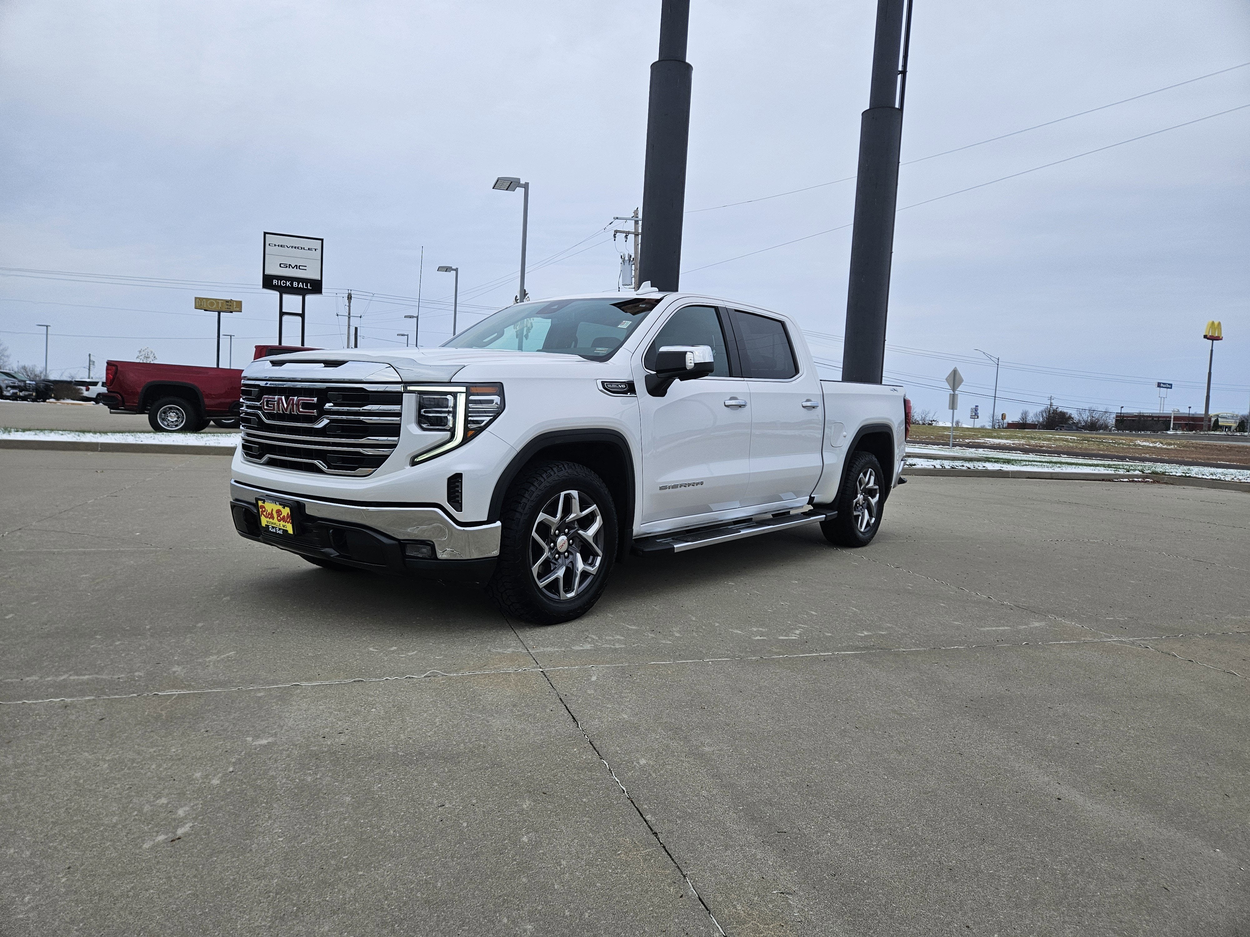 2023 GMC Sierra 1500 SLT