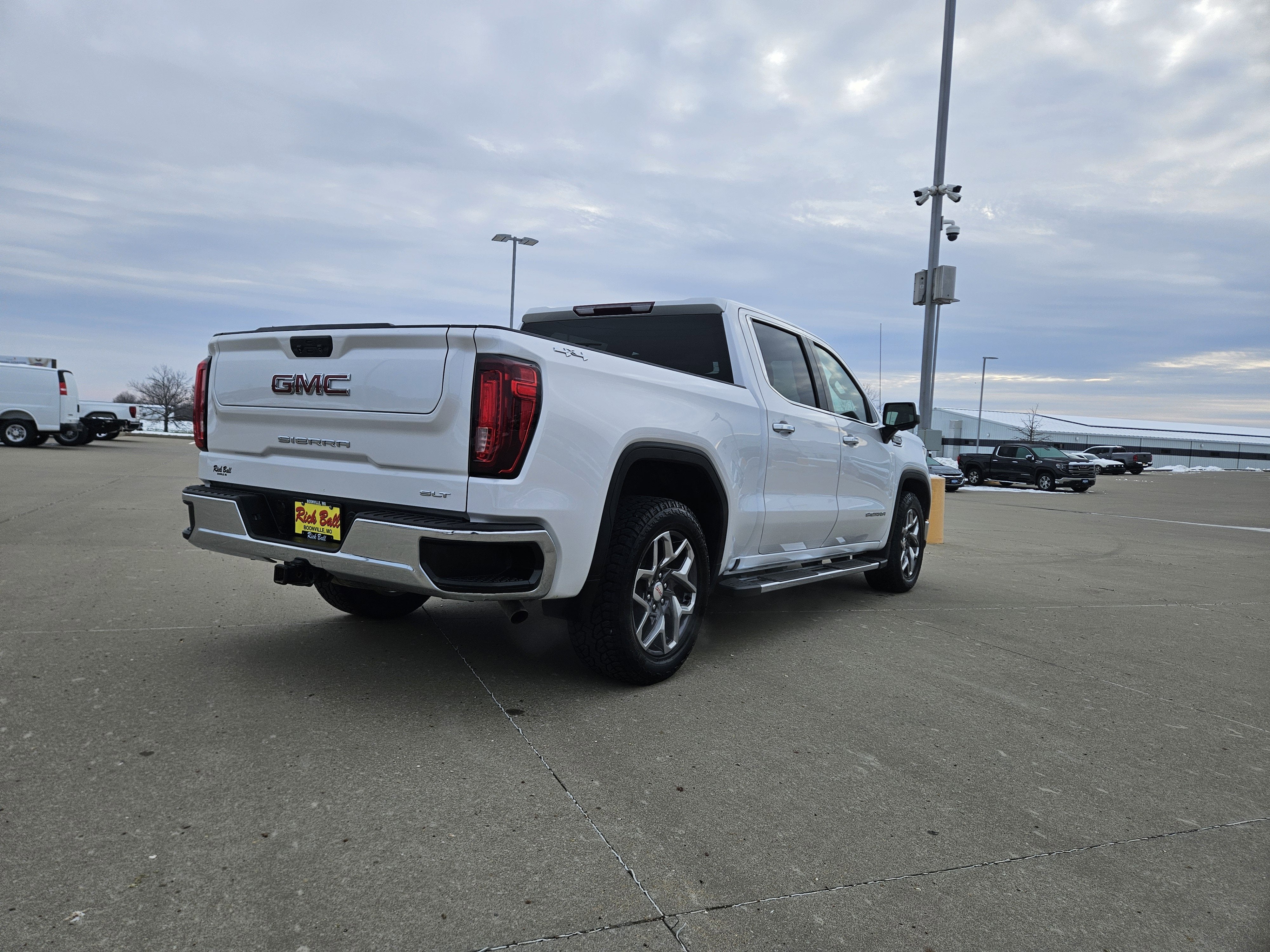 2023 GMC Sierra 1500 SLT