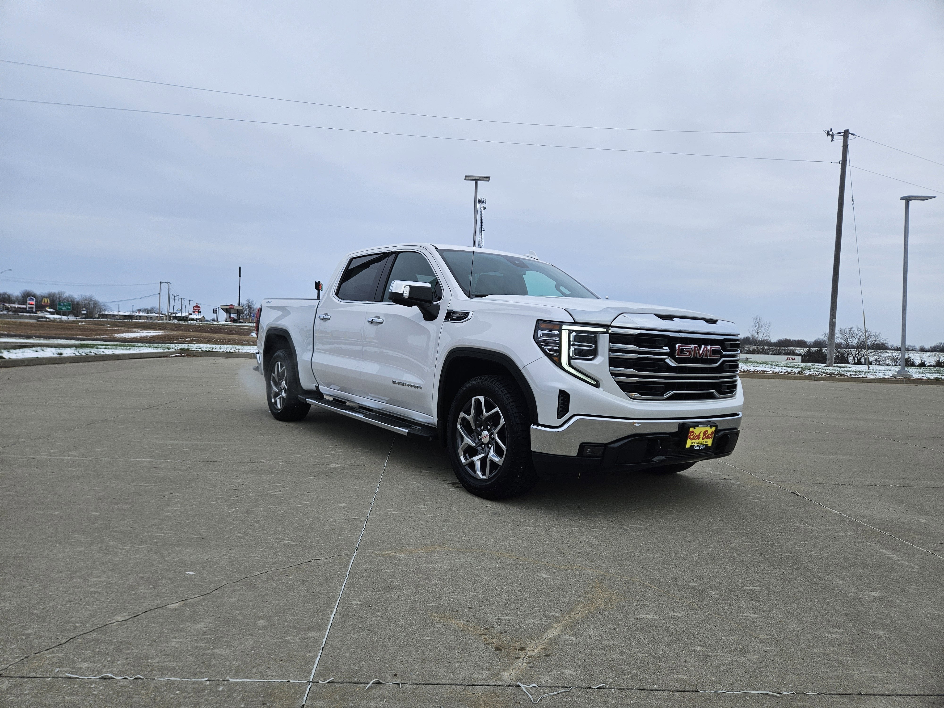 2023 GMC Sierra 1500 SLT