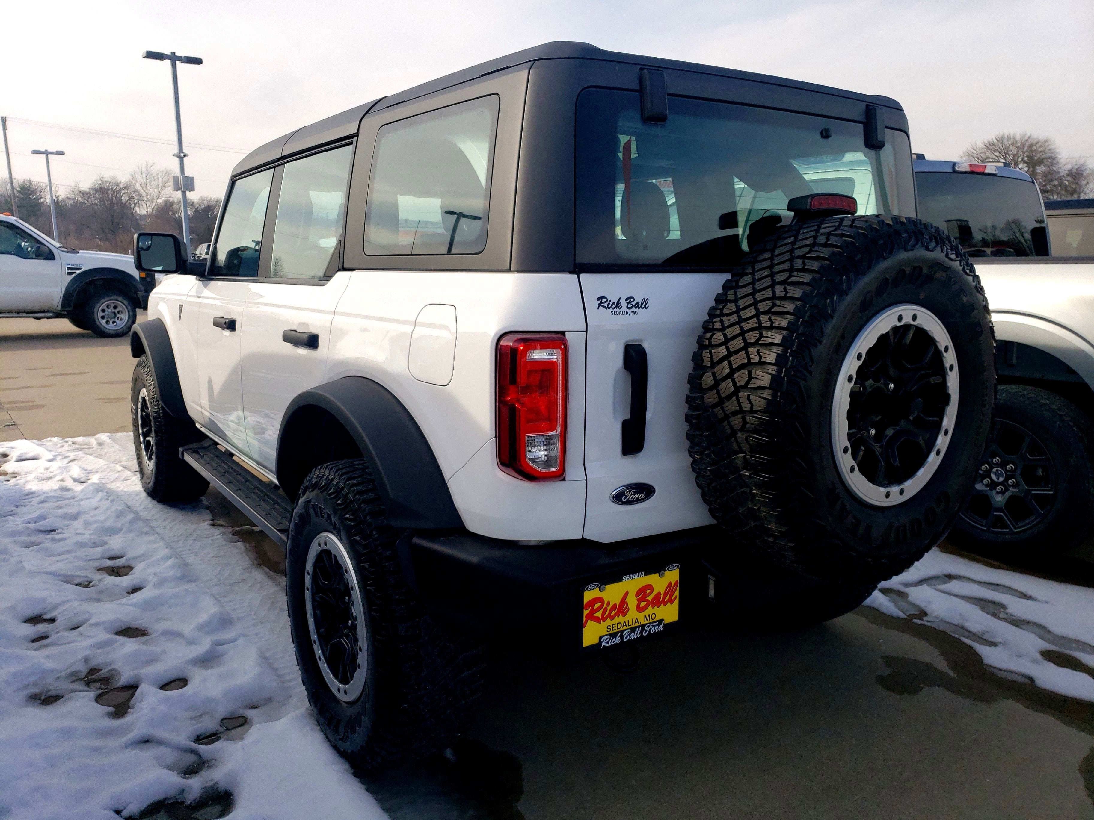 2023 Ford Bronco Base