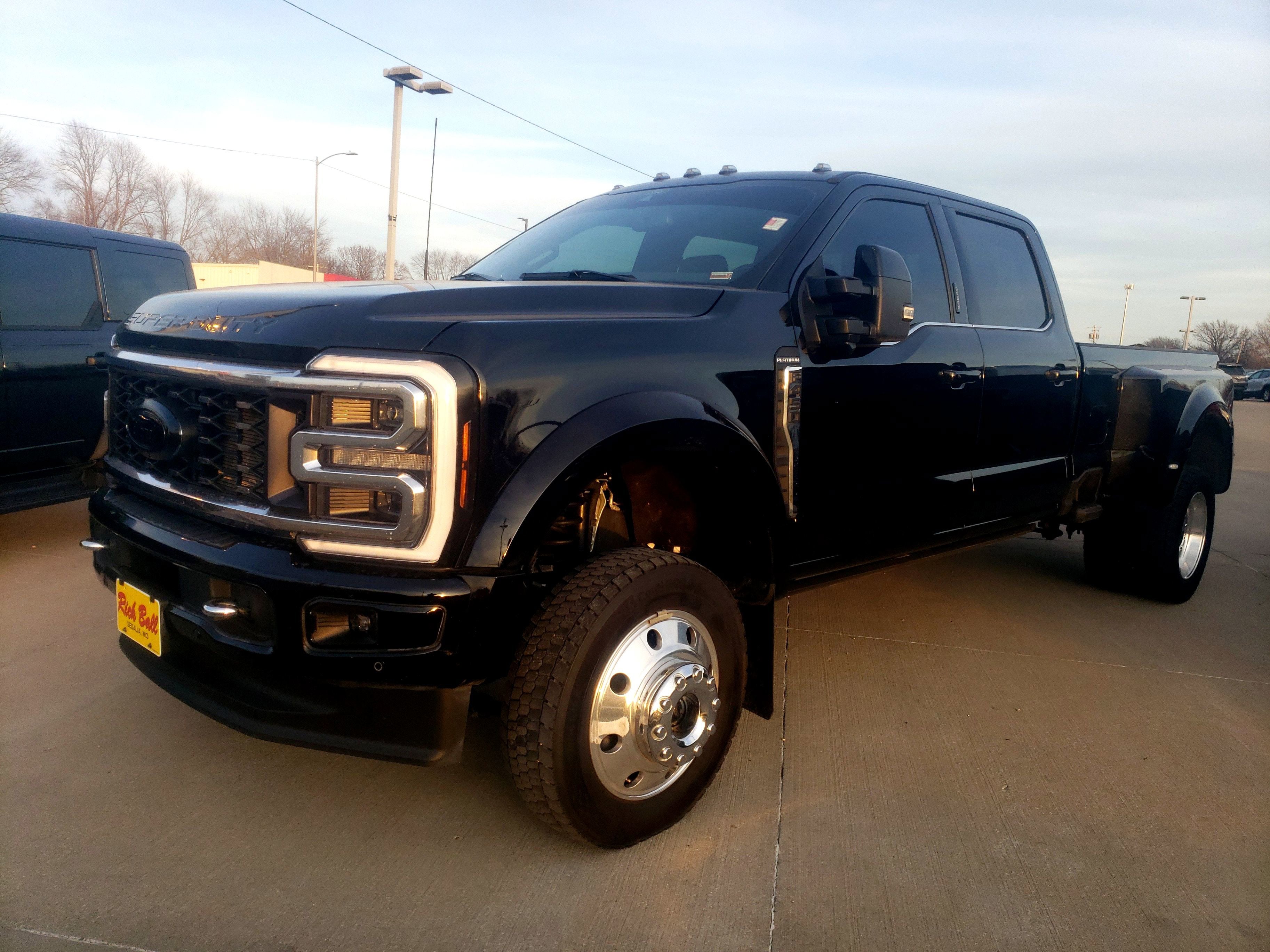 2024 Ford Super Duty F-450 DRW Platinum