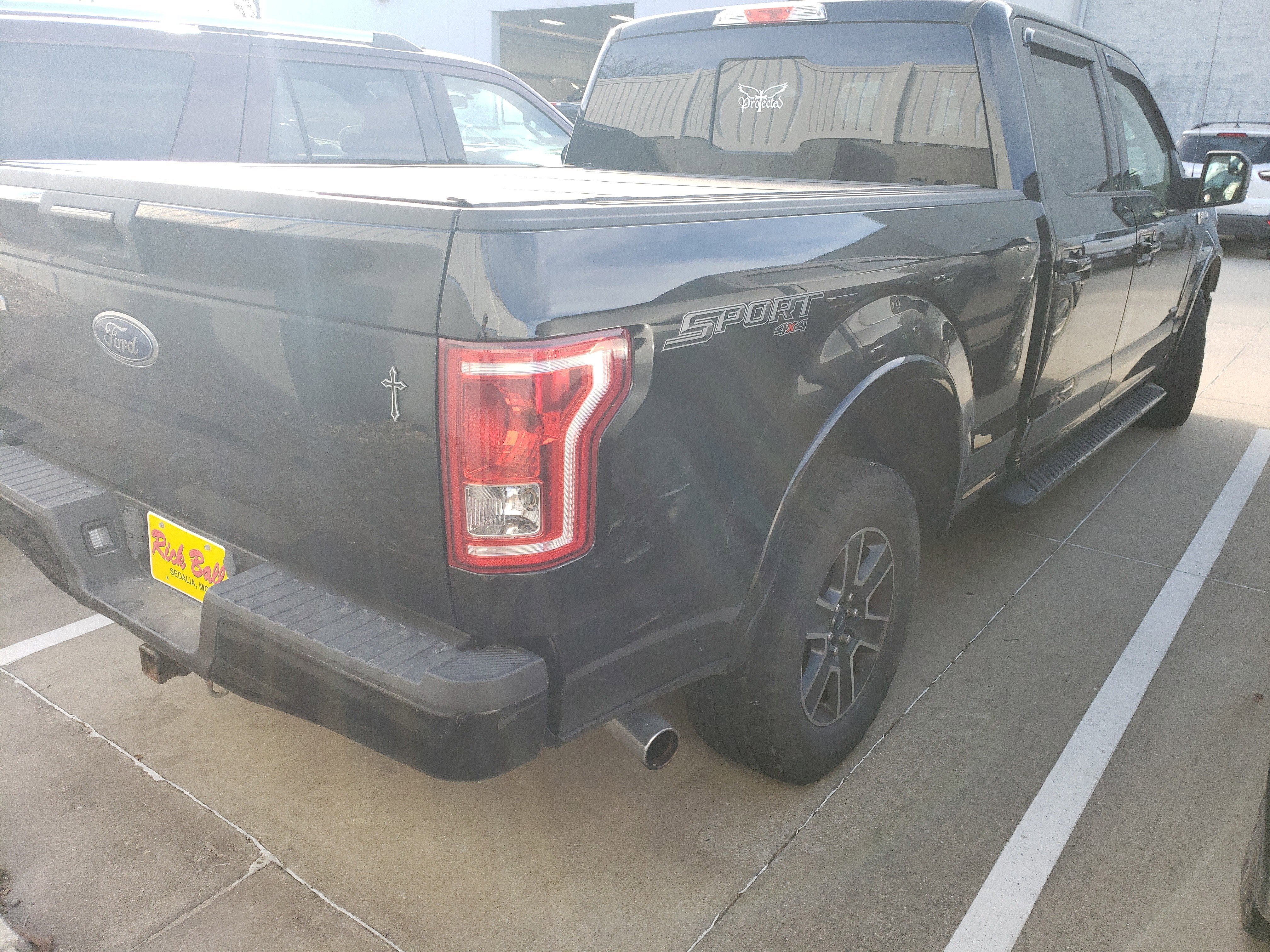 2016 Ford F-150 Base