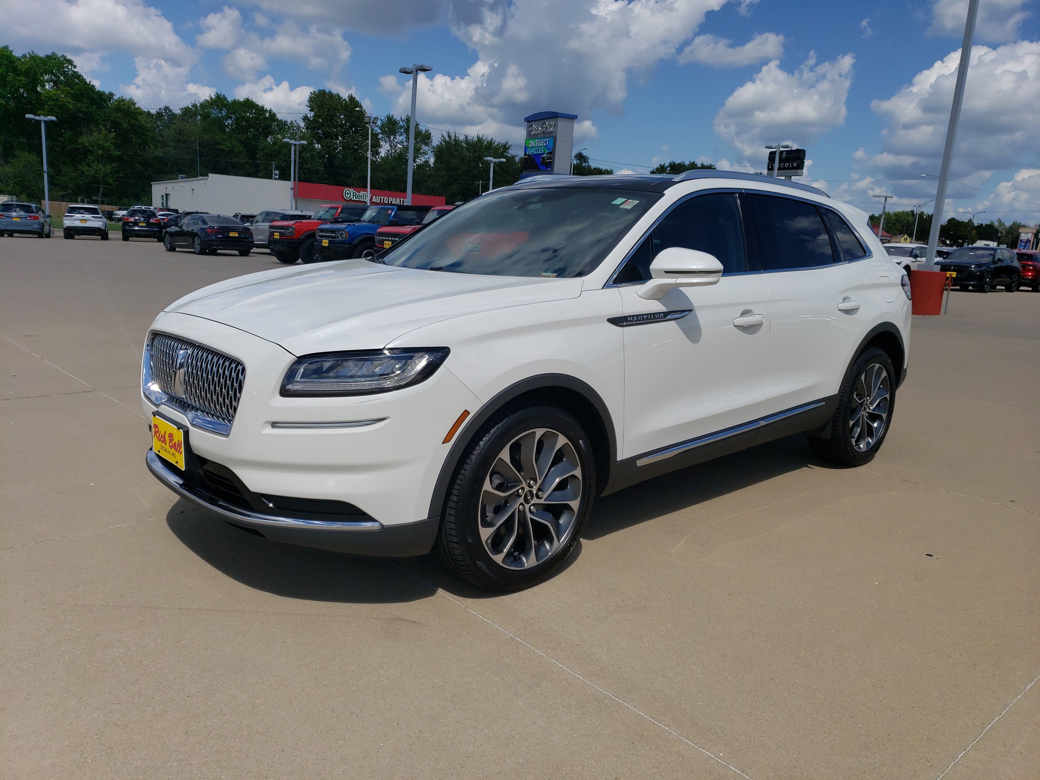 2022 Lincoln Nautilus Reserve