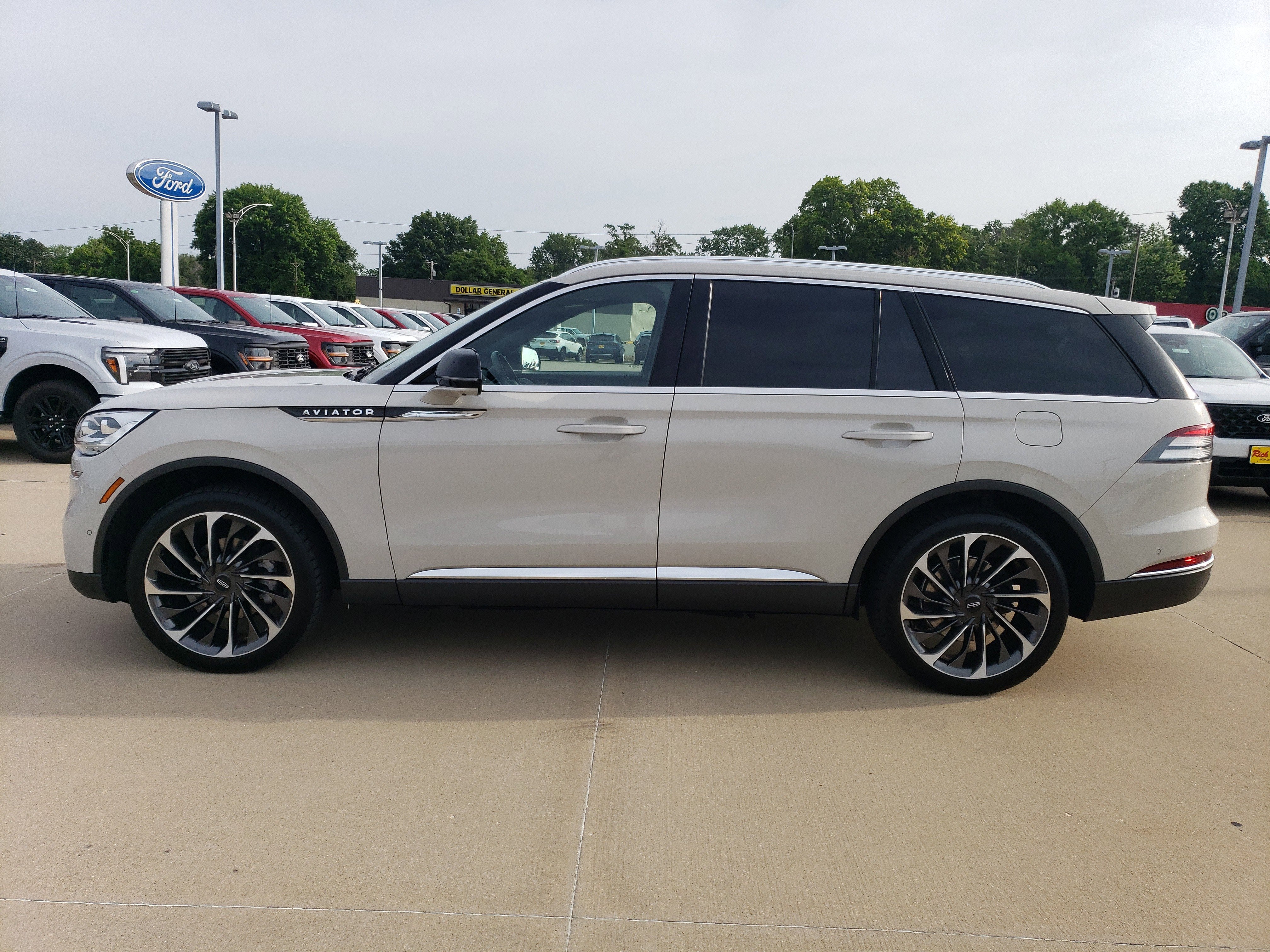 2022 Lincoln Aviator Reserve