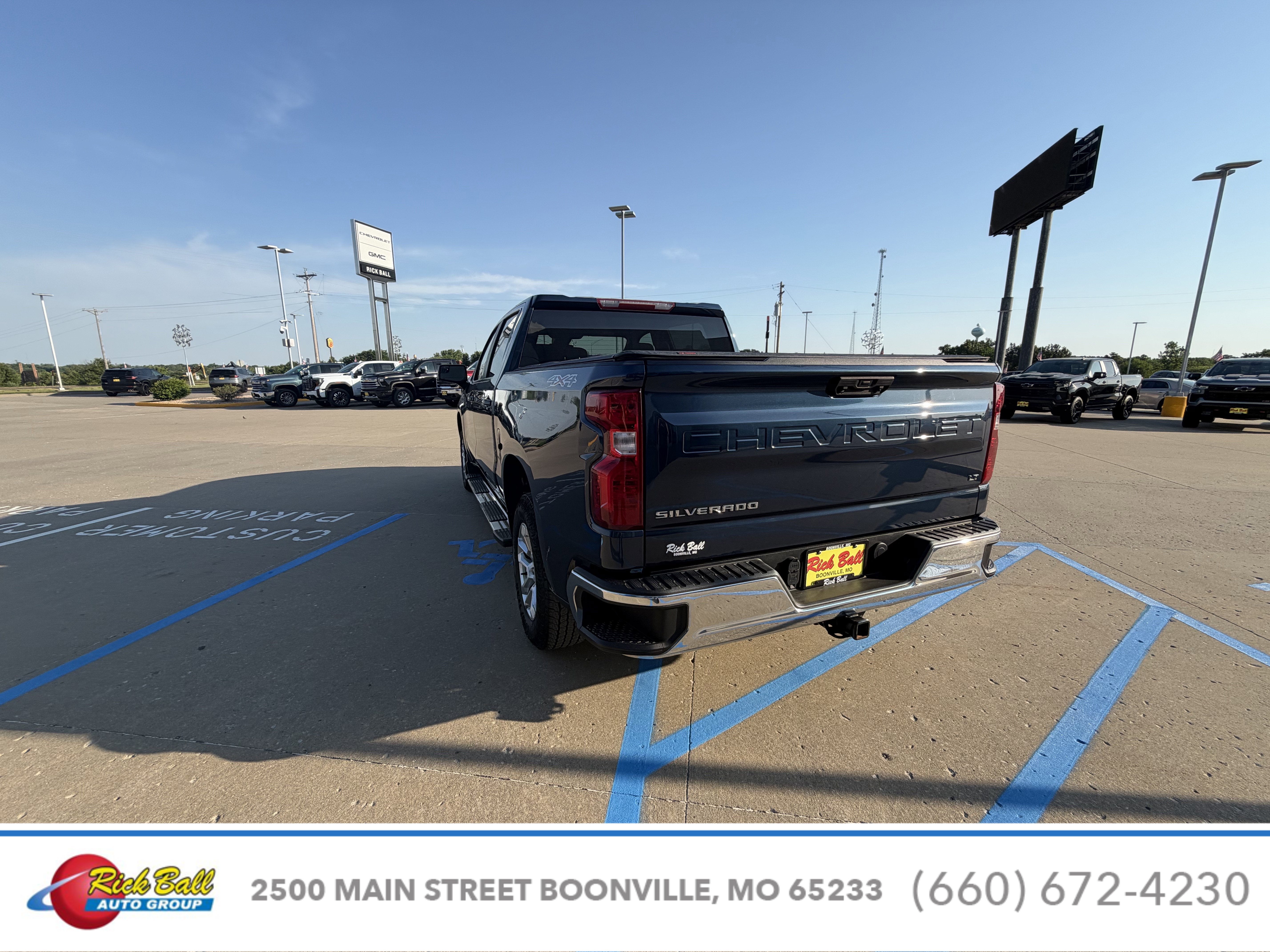 2023 Chevrolet Silverado 1500 LT (2FL)