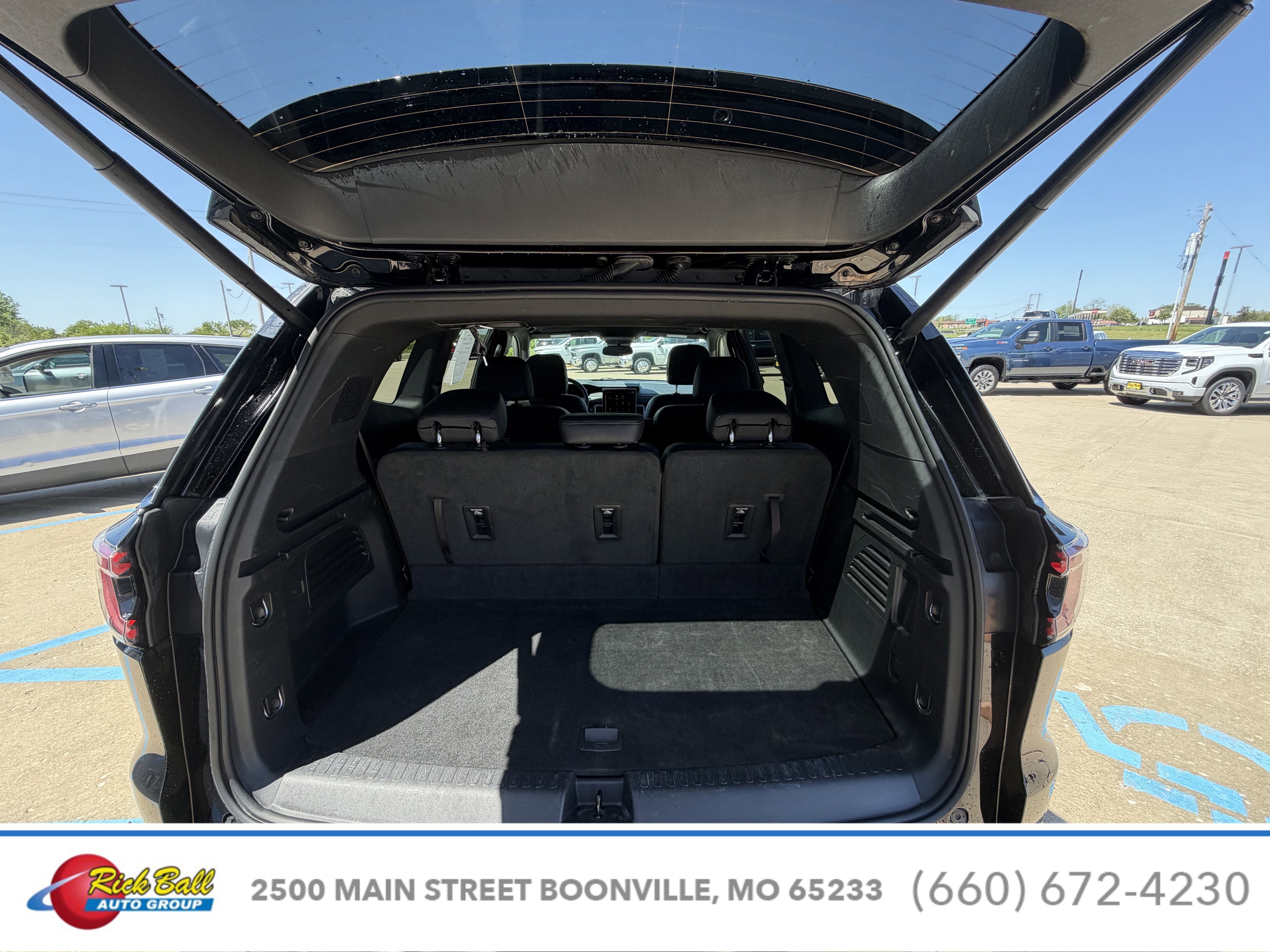 2024 GMC Acadia Elevation