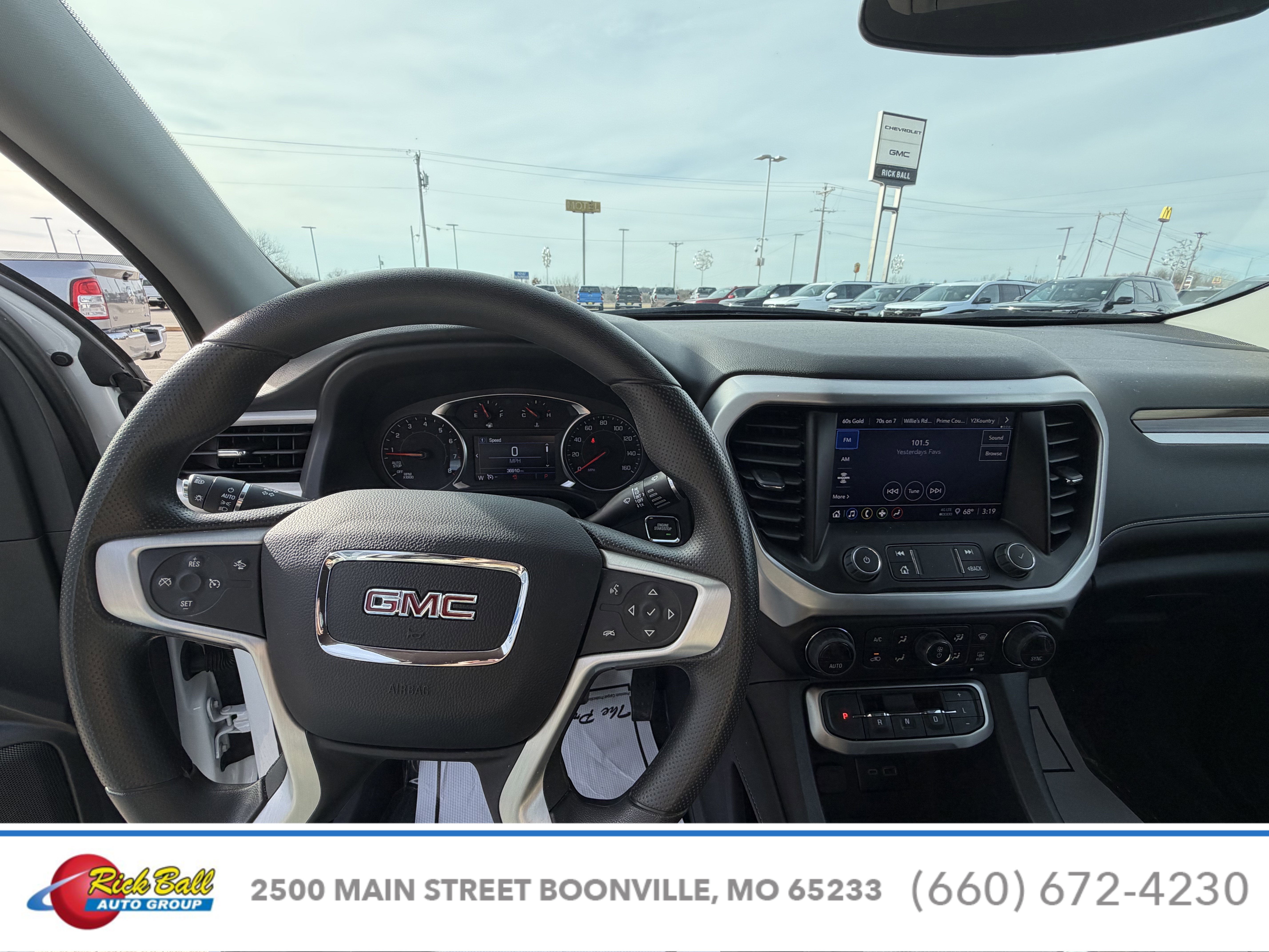 2023 GMC Acadia SLE
