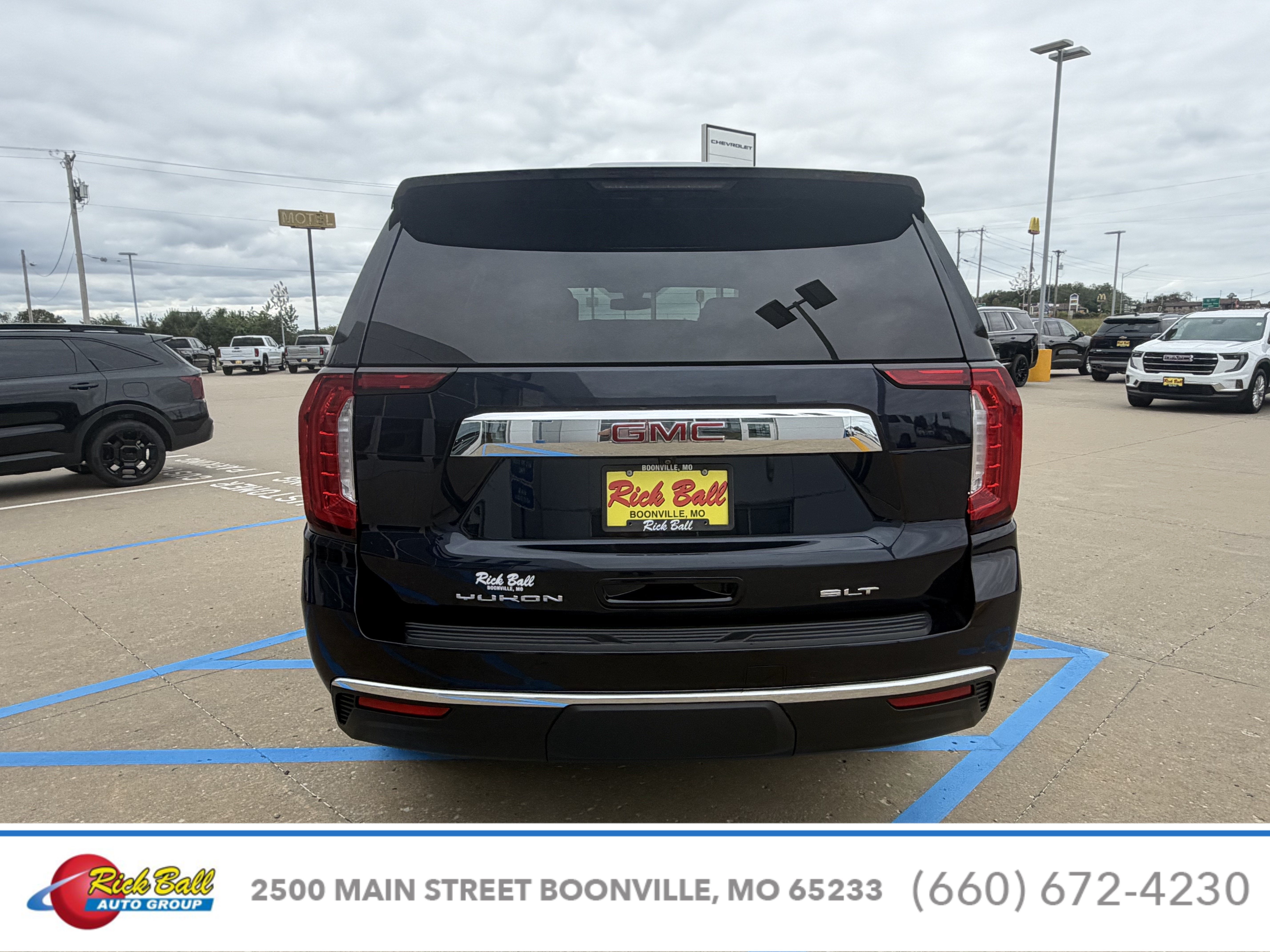 2021 GMC Yukon SLT
