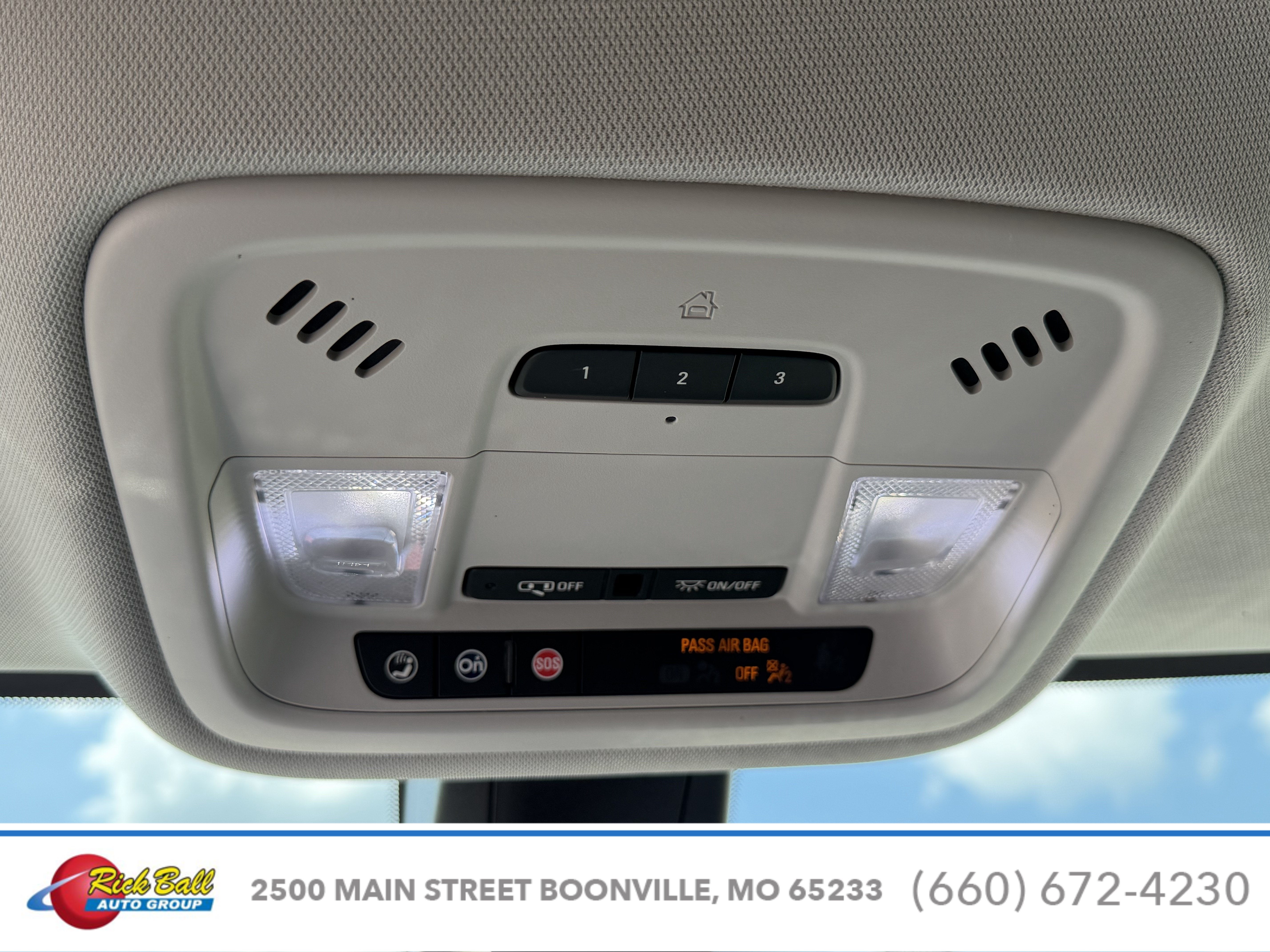 2020 Chevrolet Traverse LT Cloth