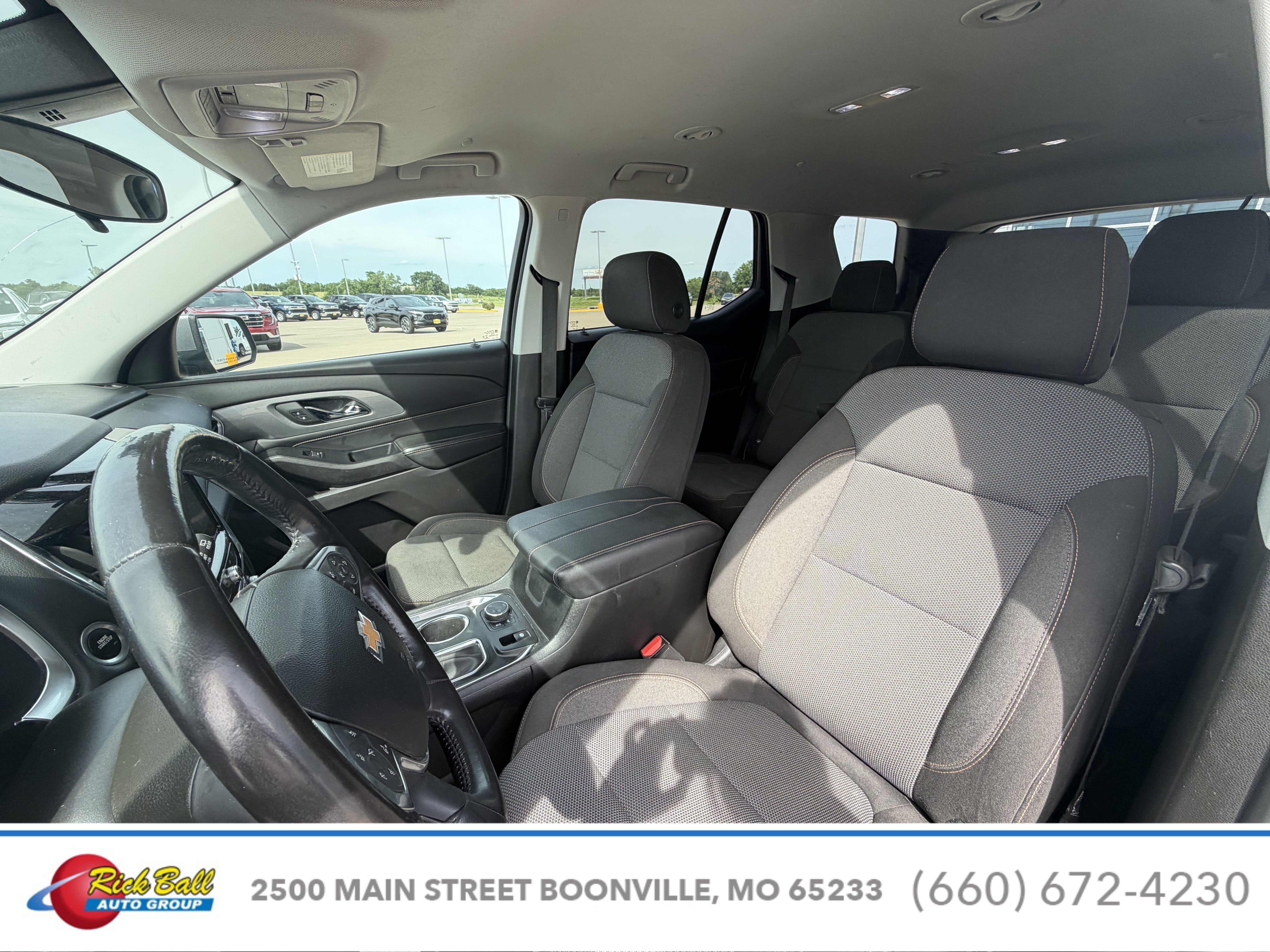 2021 Chevrolet Traverse LT Cloth