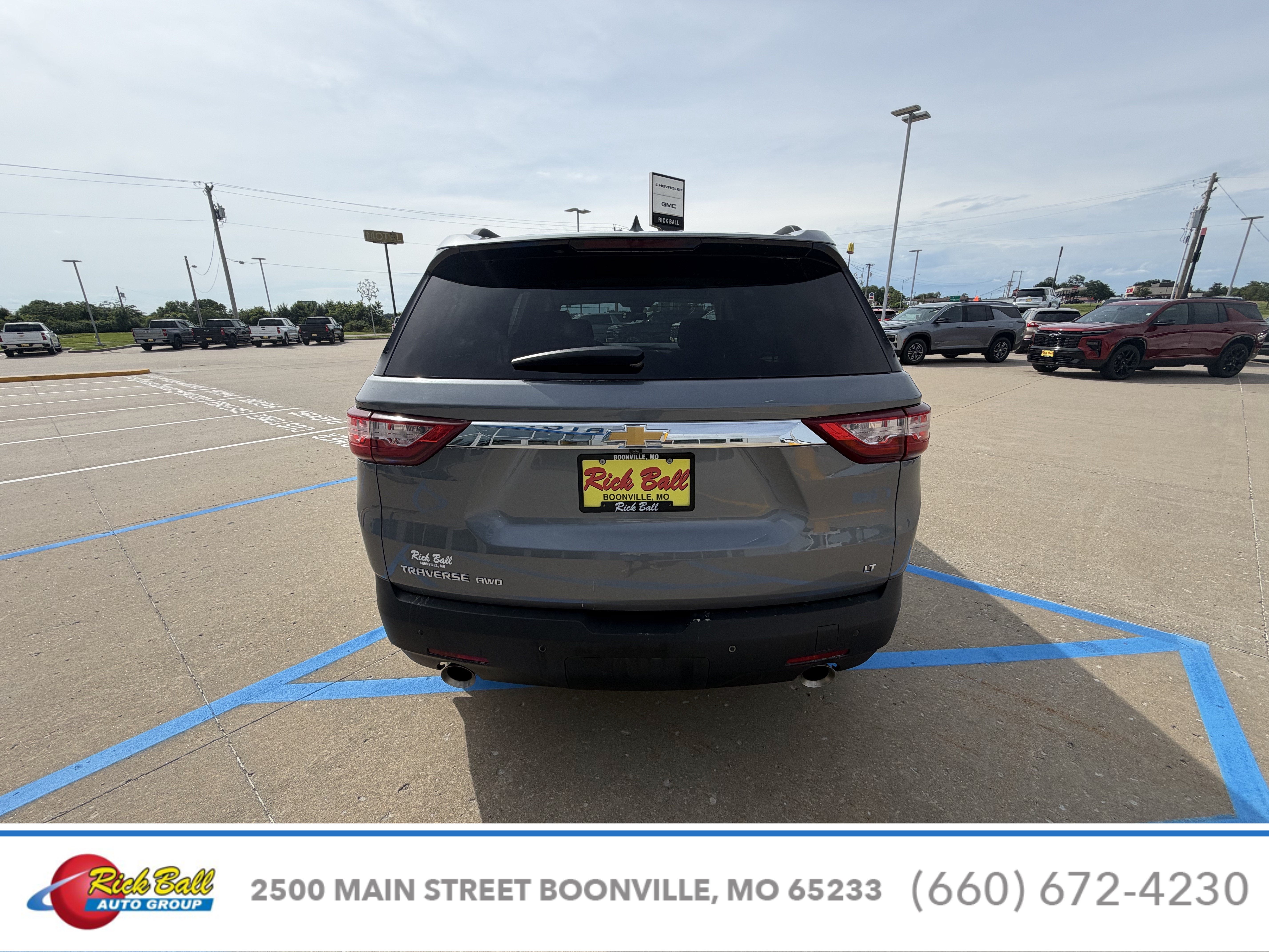2021 Chevrolet Traverse LT Cloth