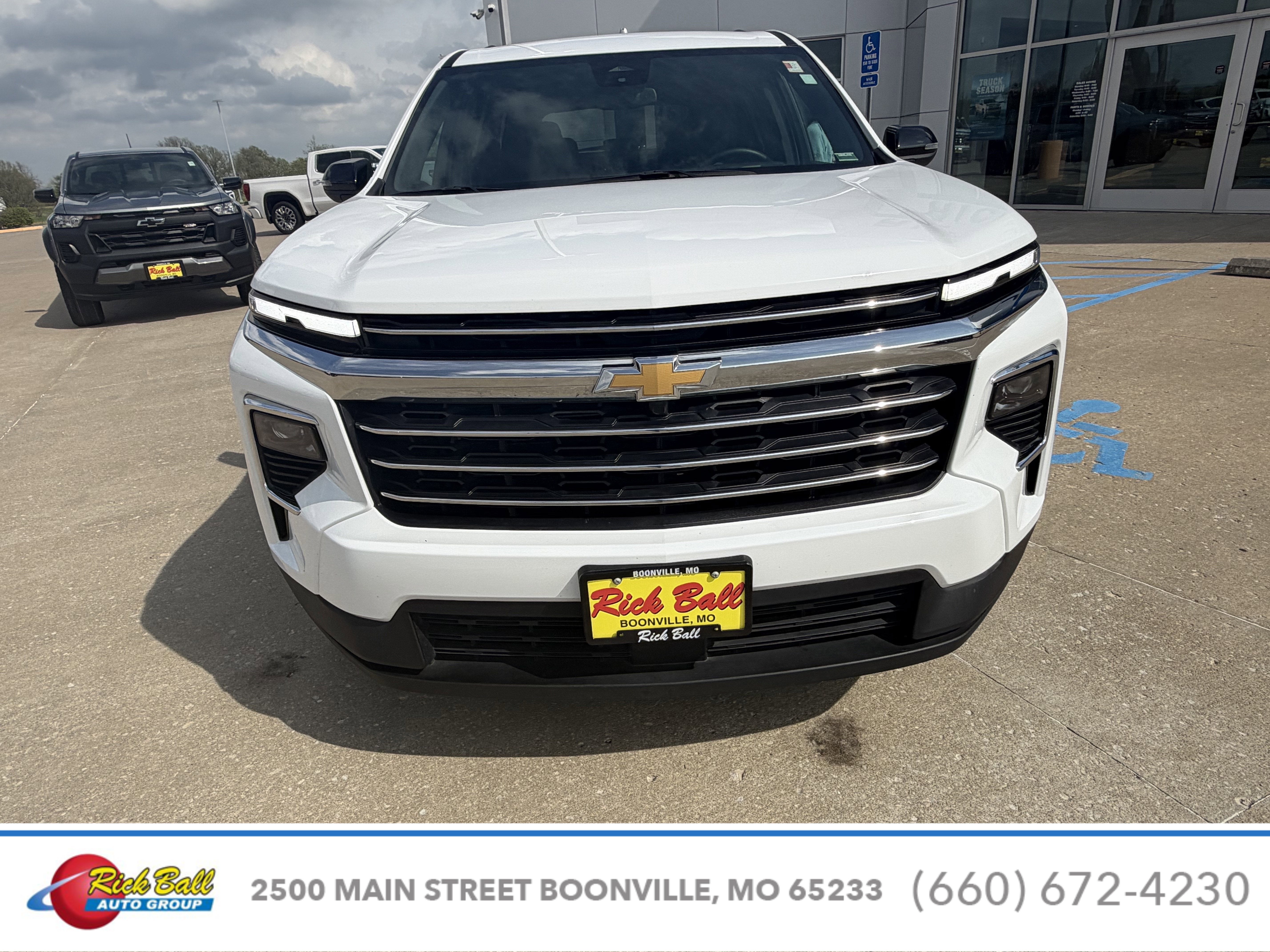 2025 Chevrolet Traverse LT