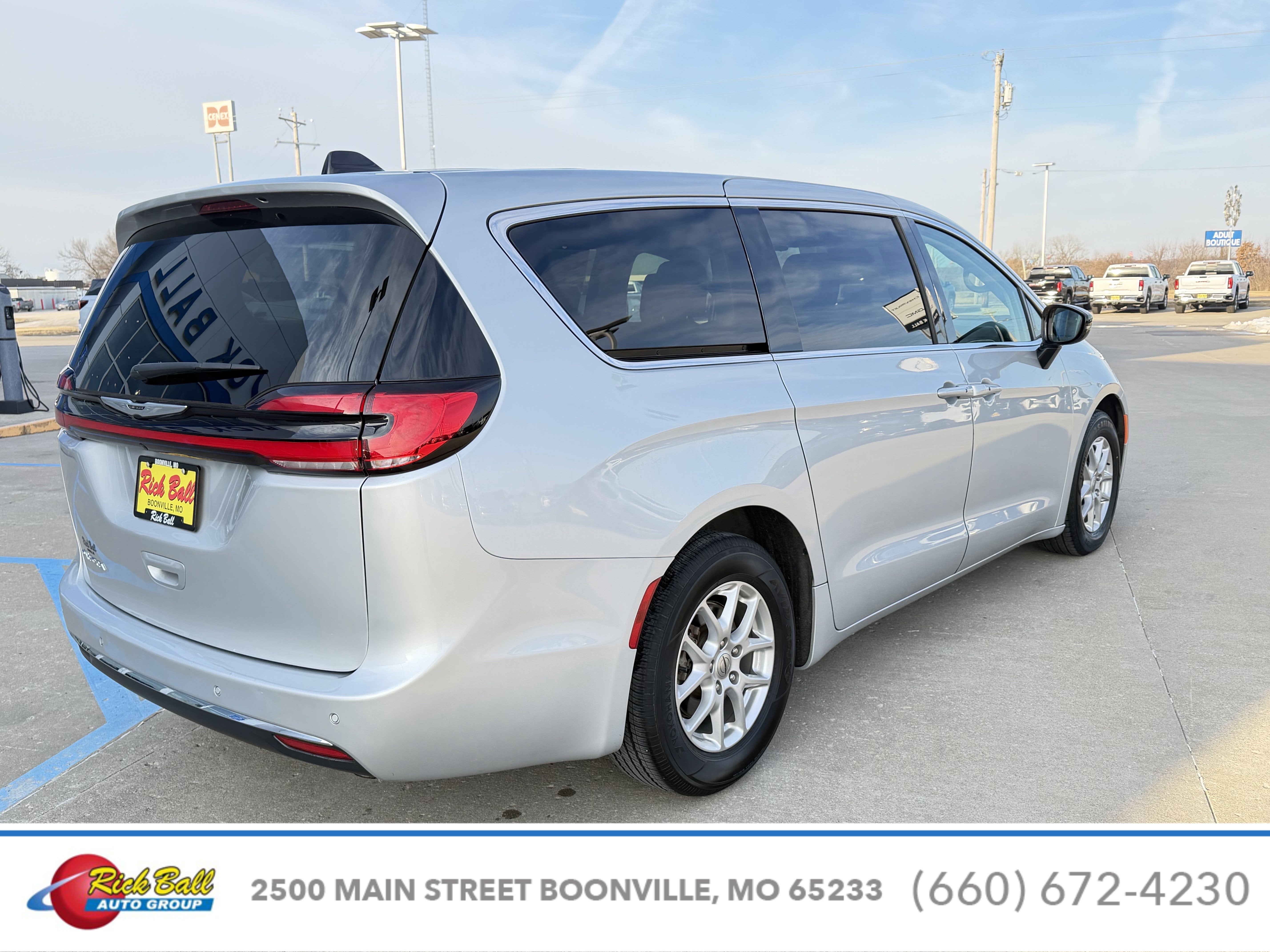 2024 Chrysler Pacifica Touring L