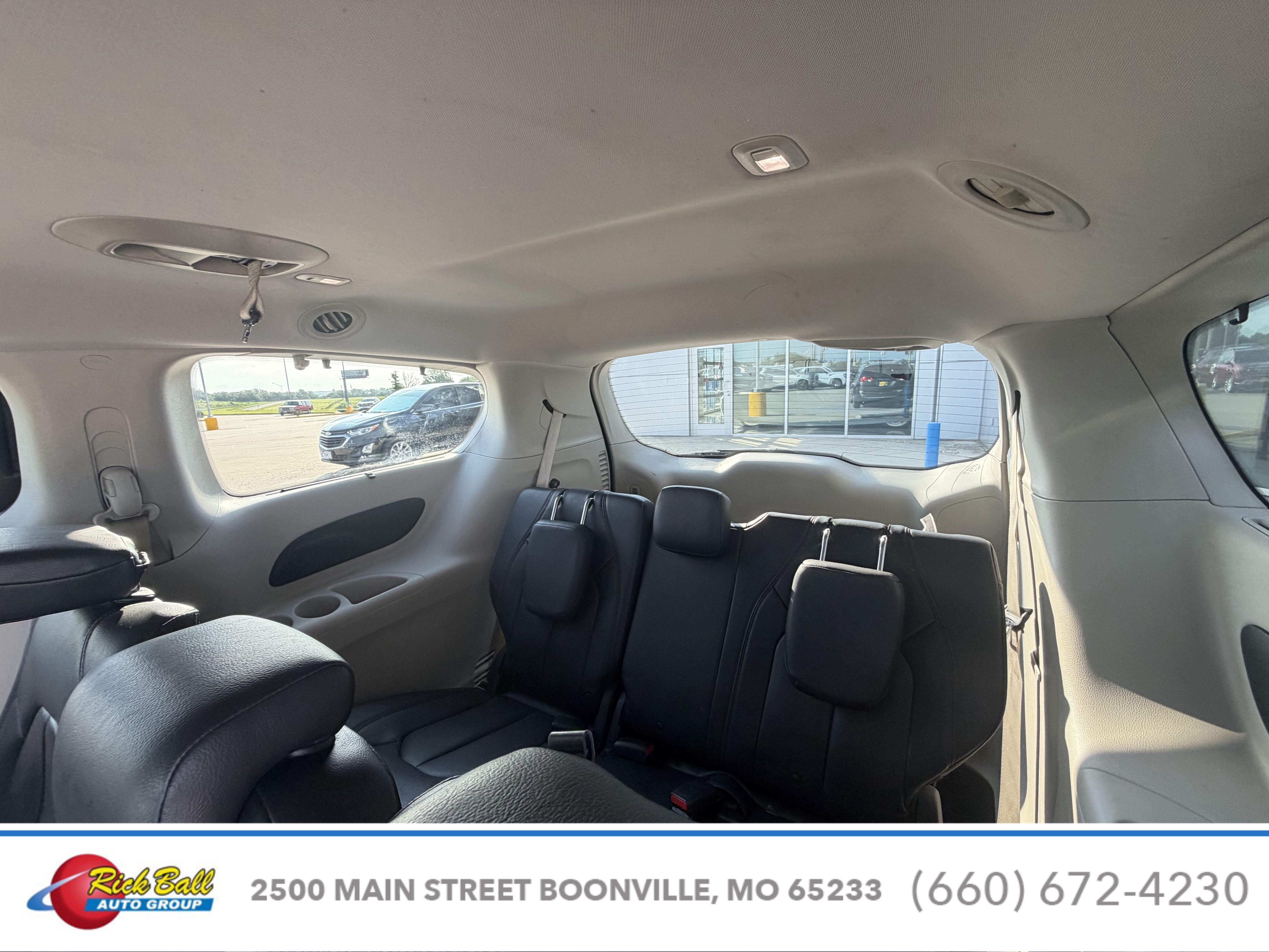 2017 Chrysler Pacifica Touring-L