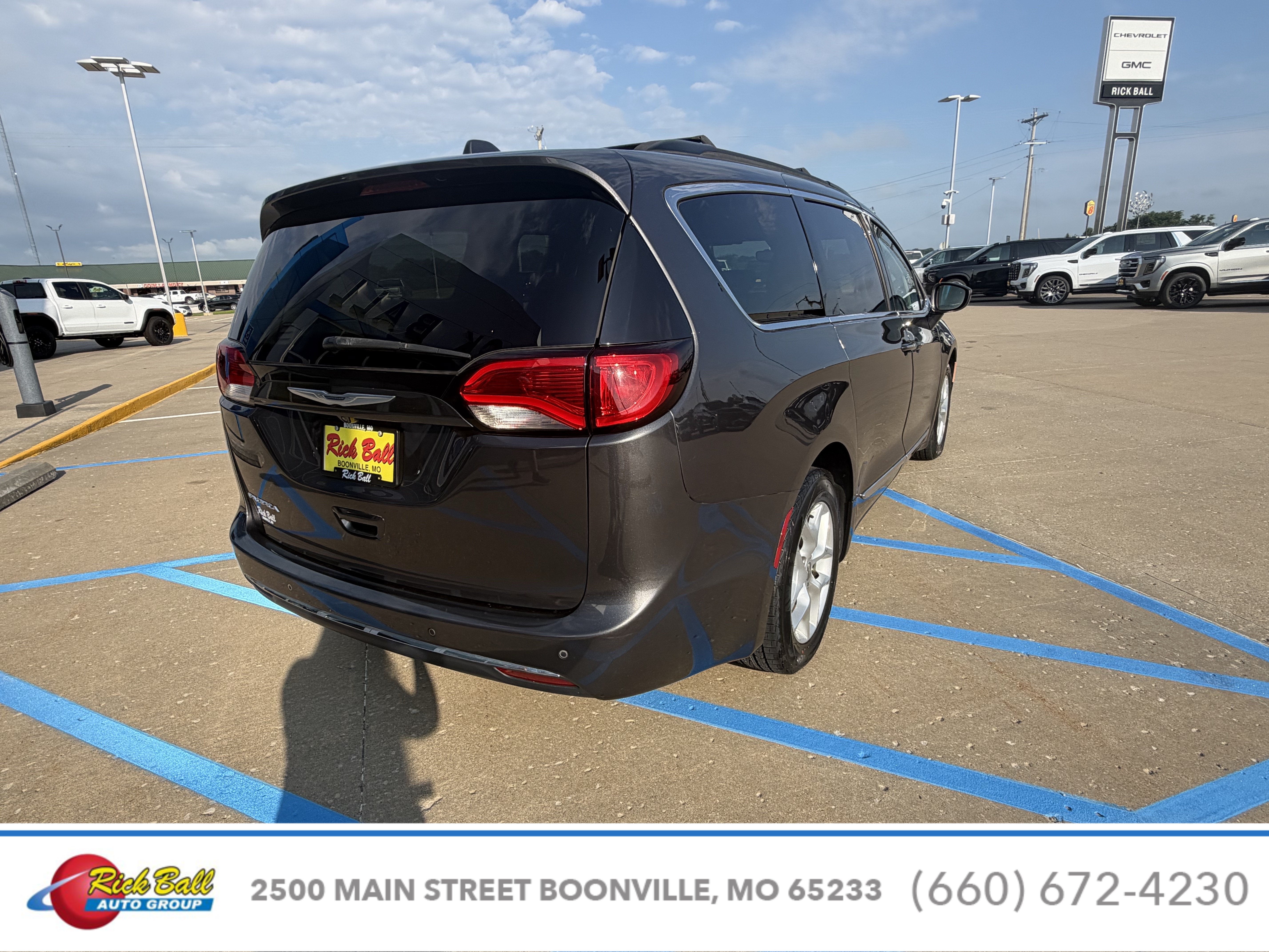 2017 Chrysler Pacifica Touring-L