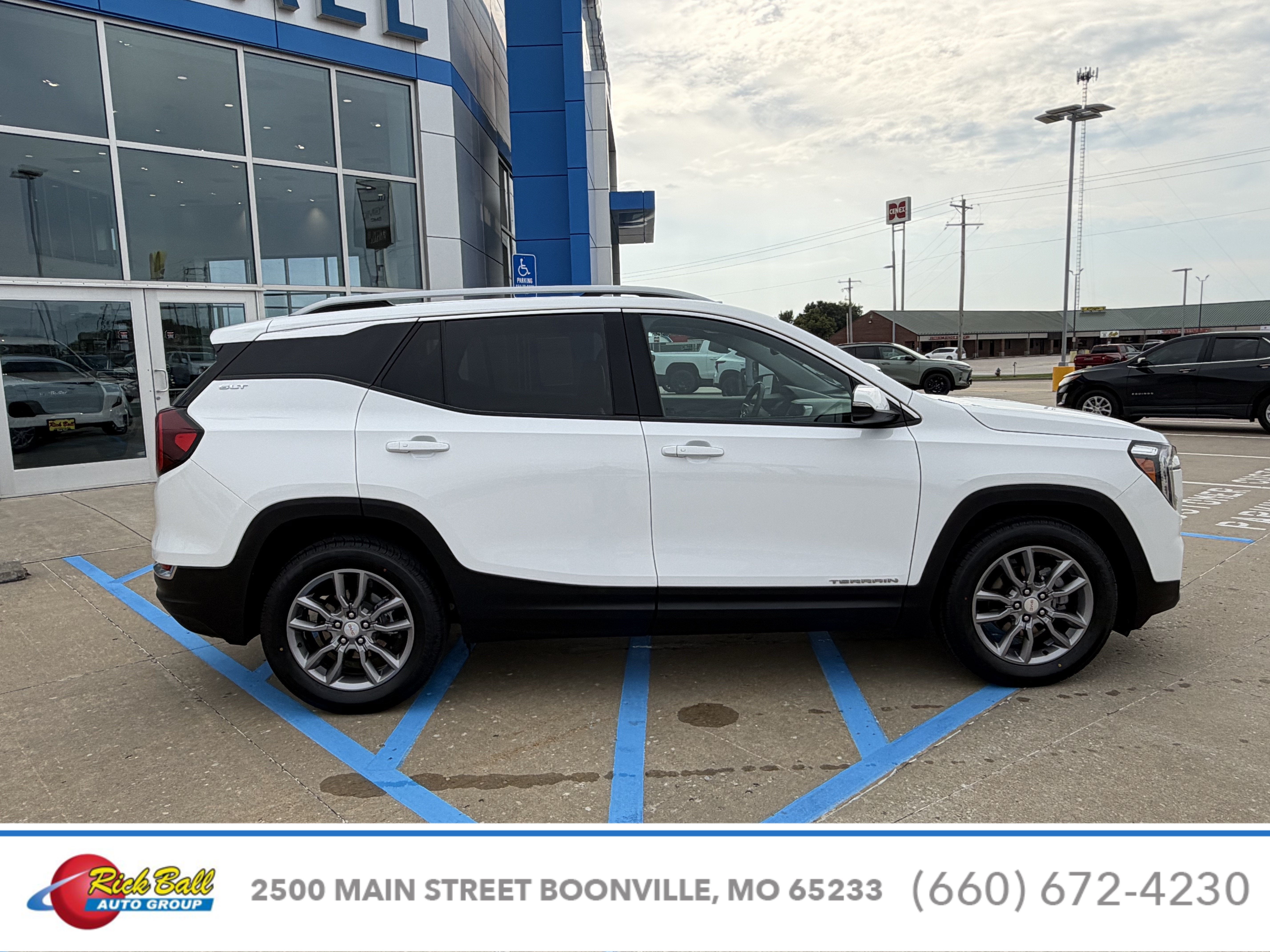 2024 GMC Terrain SLT