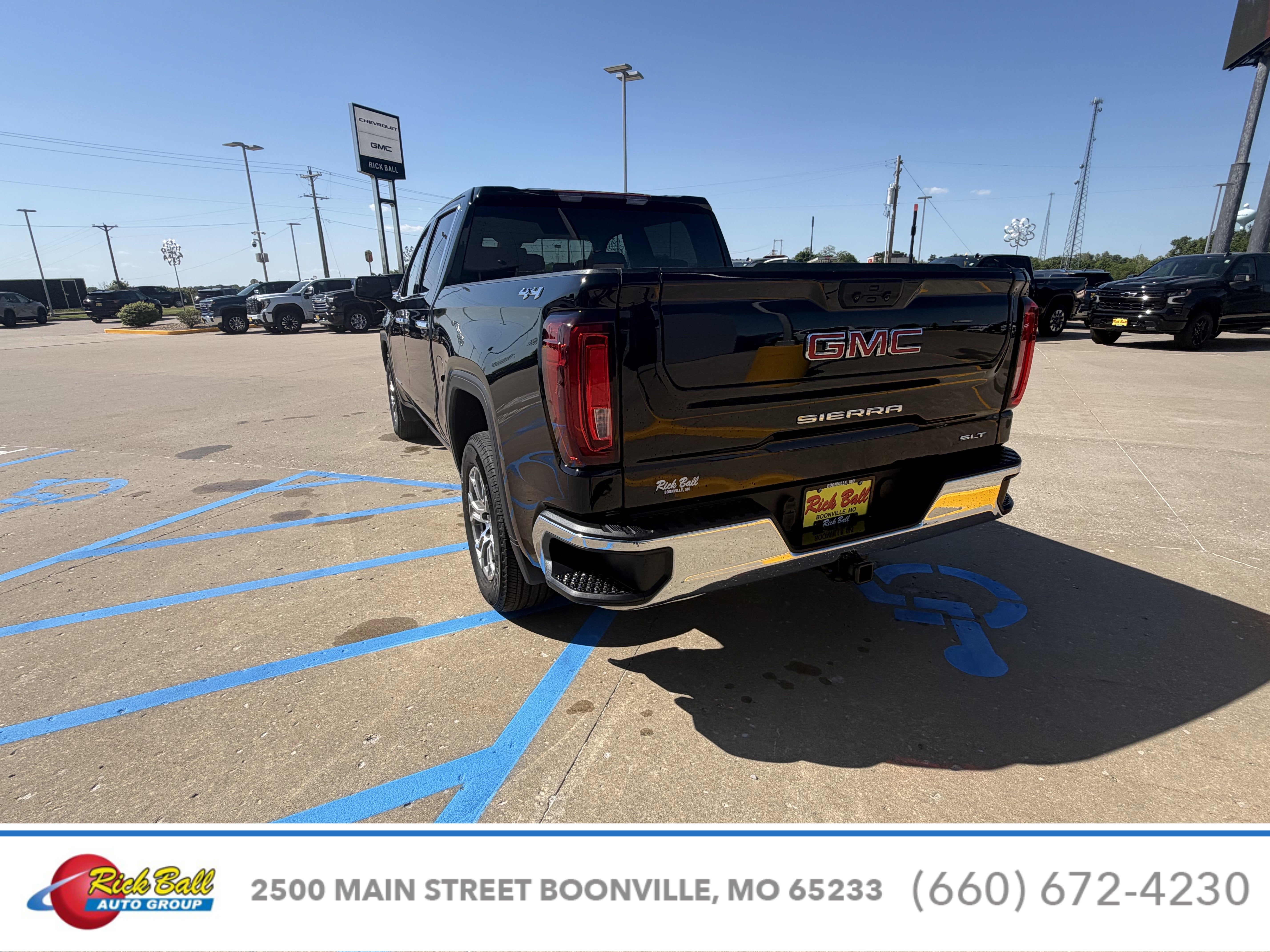 2025 GMC Sierra 1500 SLT
