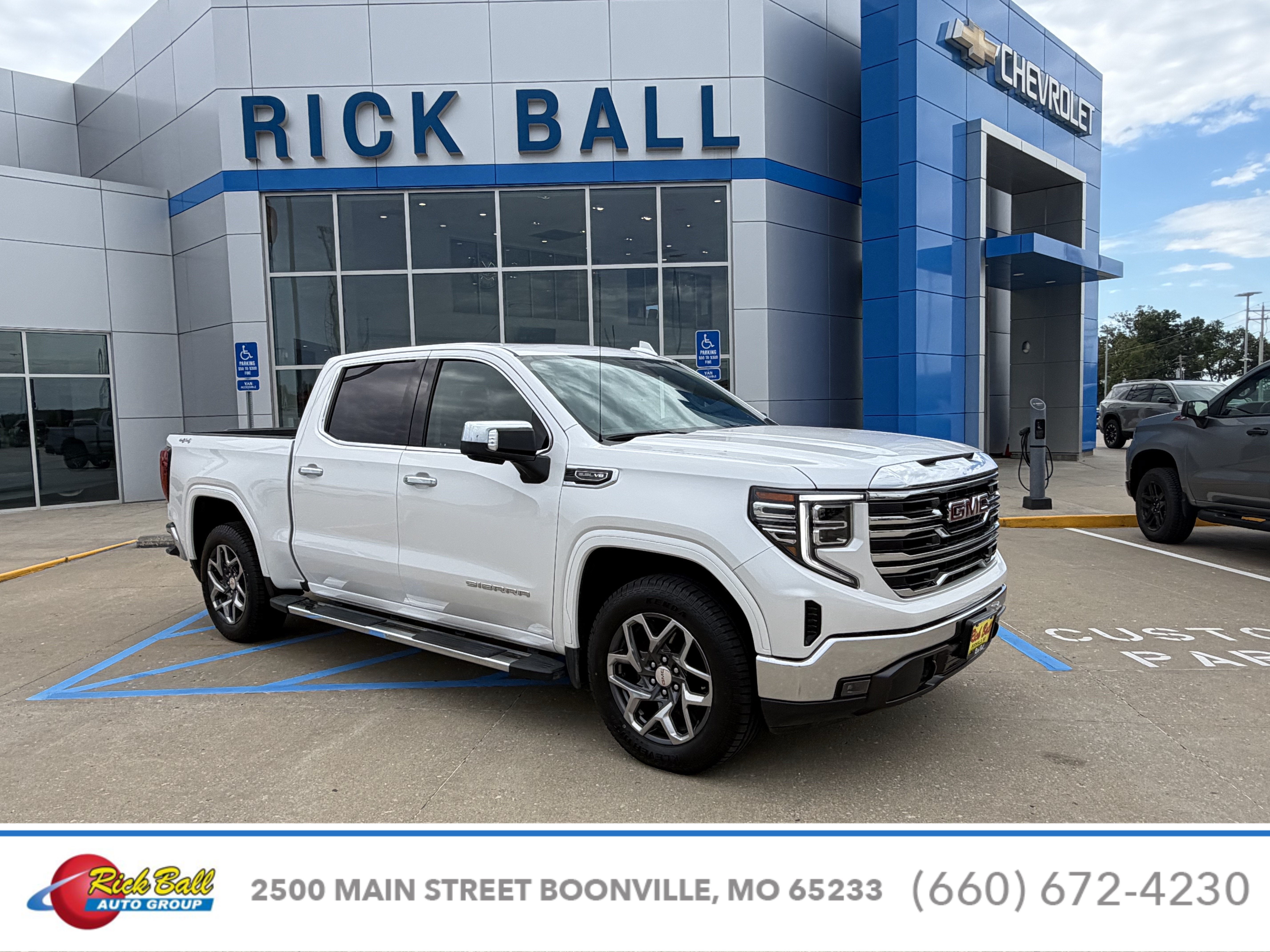 2025 GMC Sierra 1500 SLT