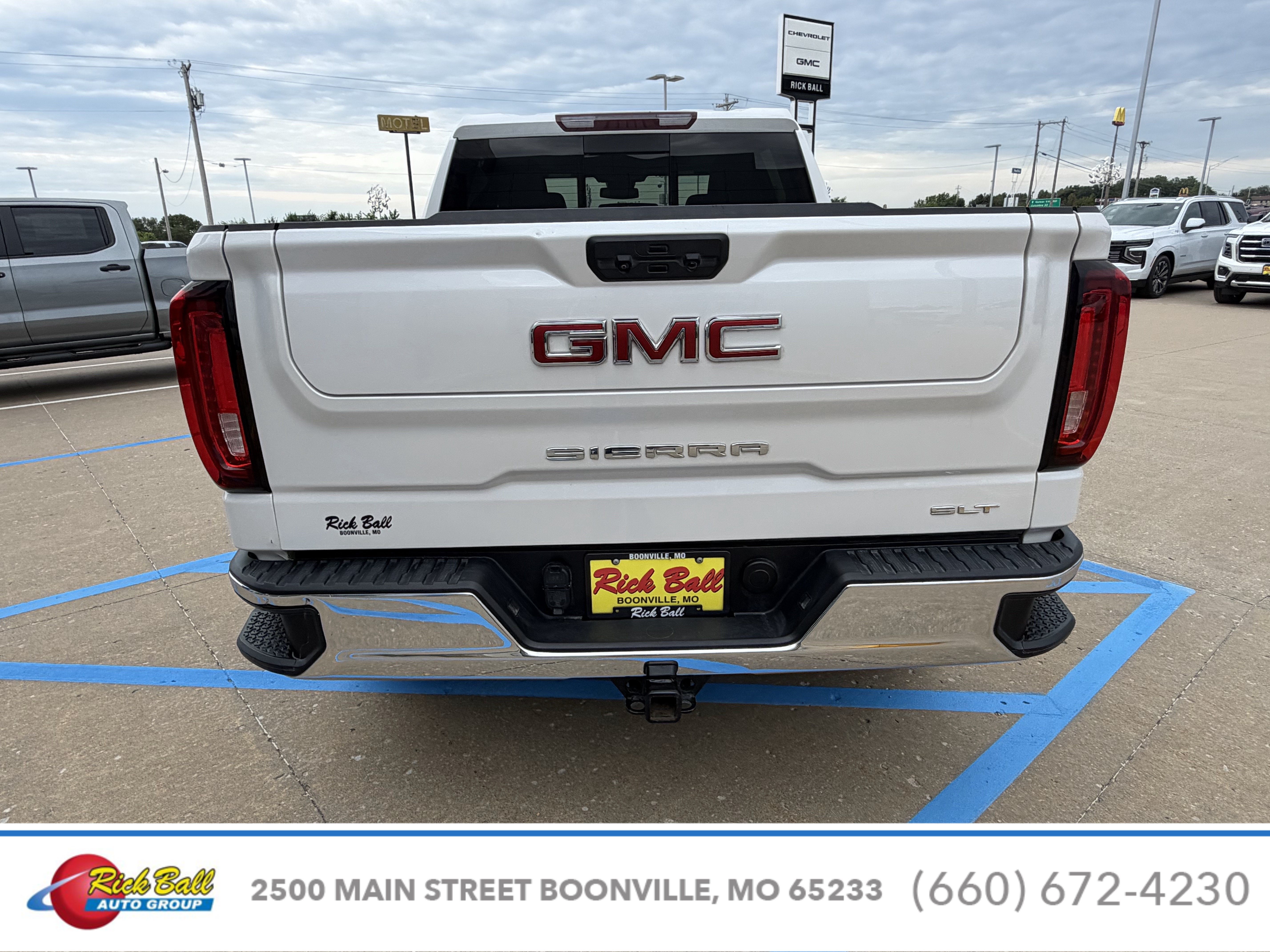 2025 GMC Sierra 1500 SLT
