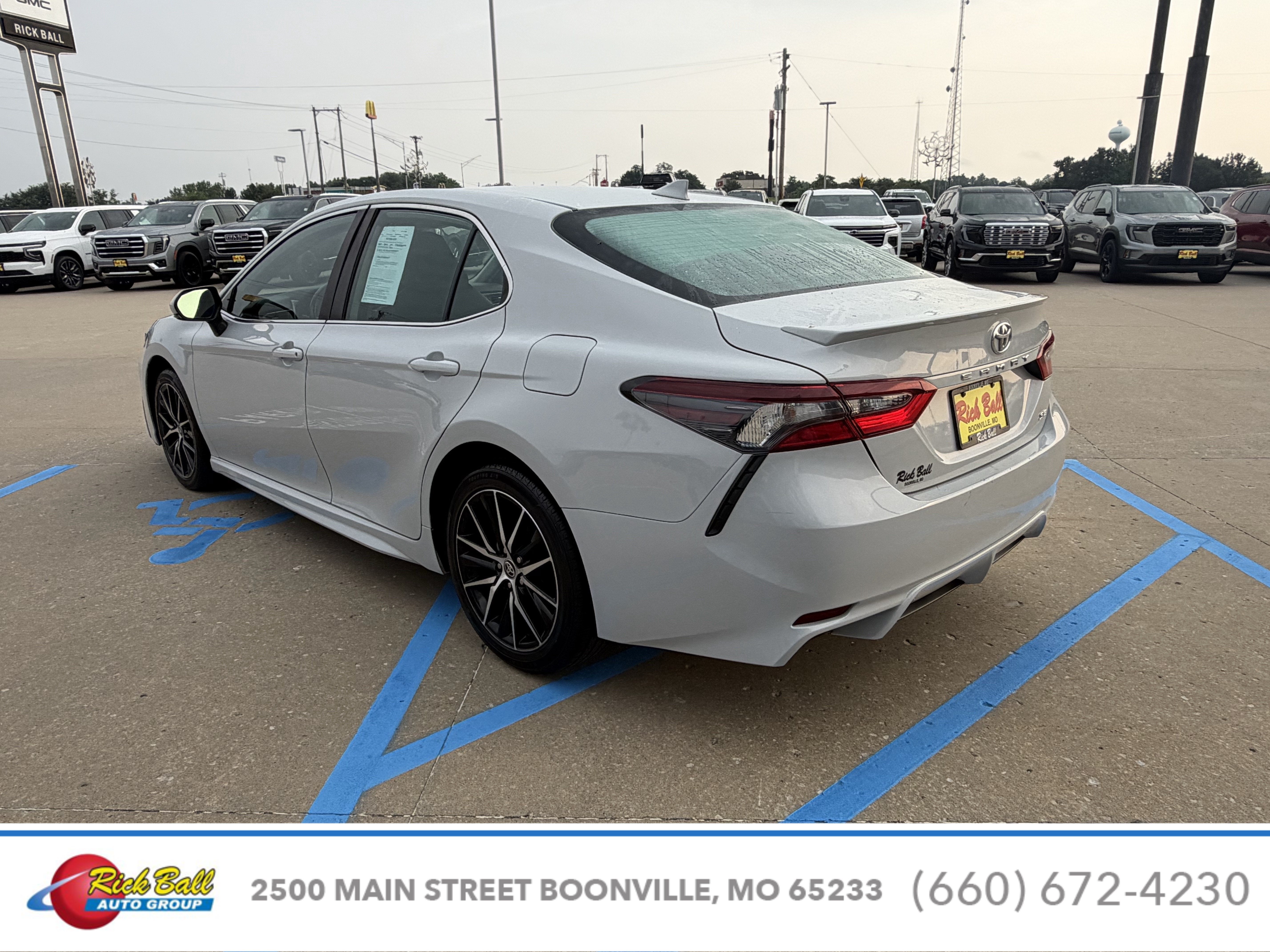 2024 Toyota Camry SE