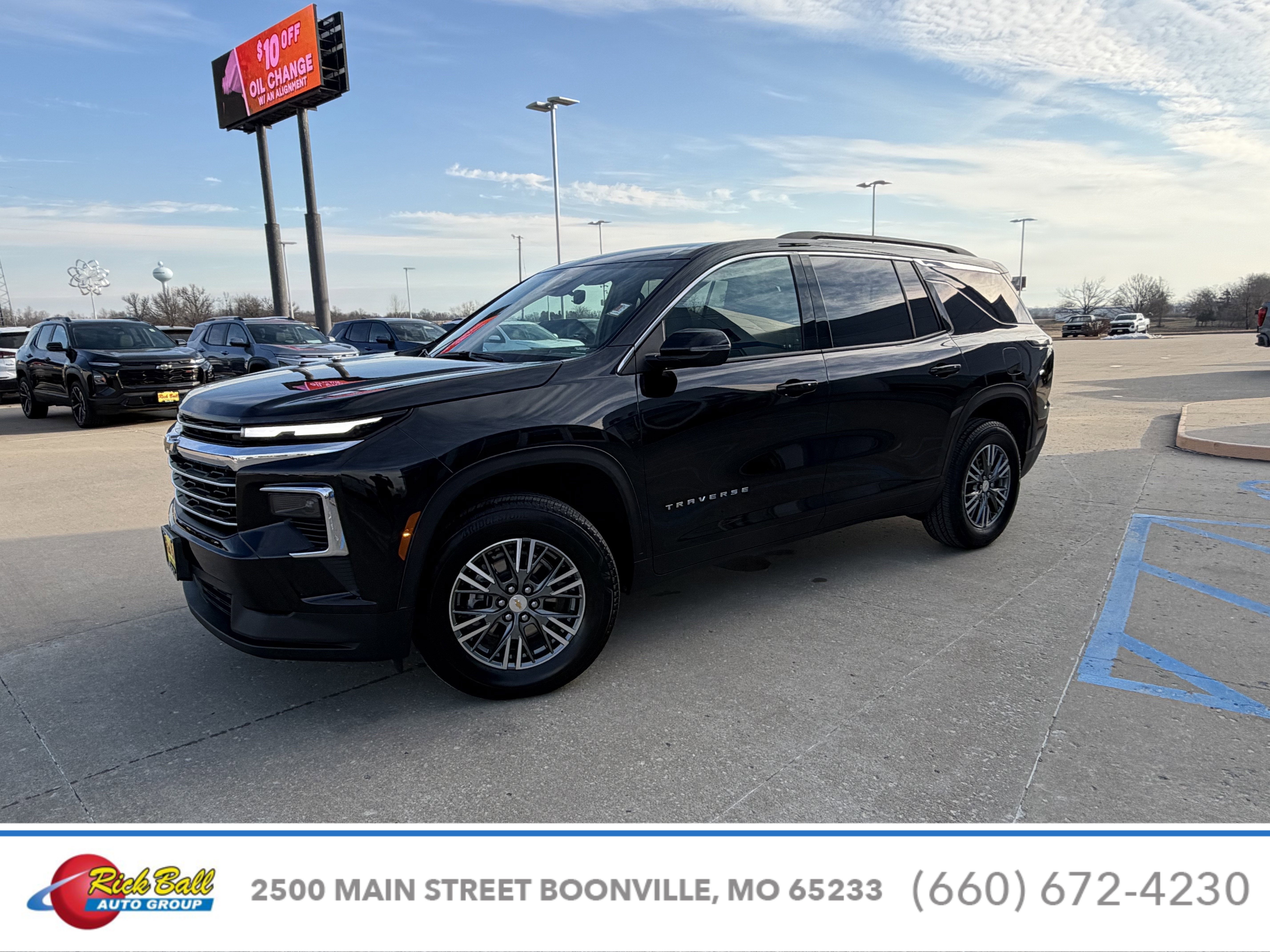 Used 2025 Chevrolet Traverse LT with VIN 1GNERGRS7SJ145677 for sale in Kansas City