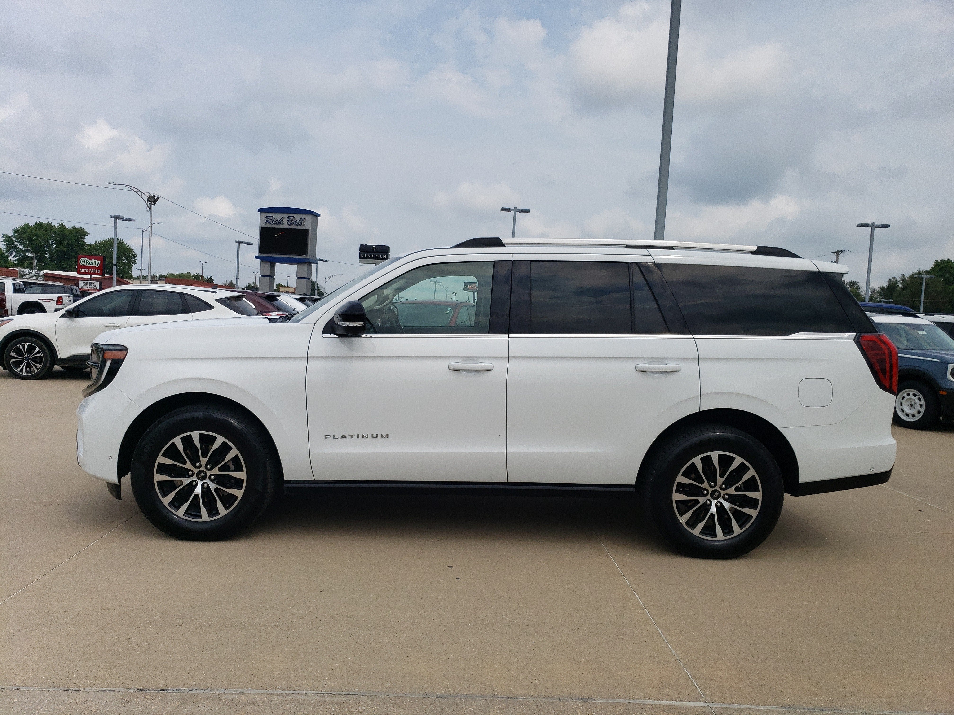 2025 Ford Expedition Platinum