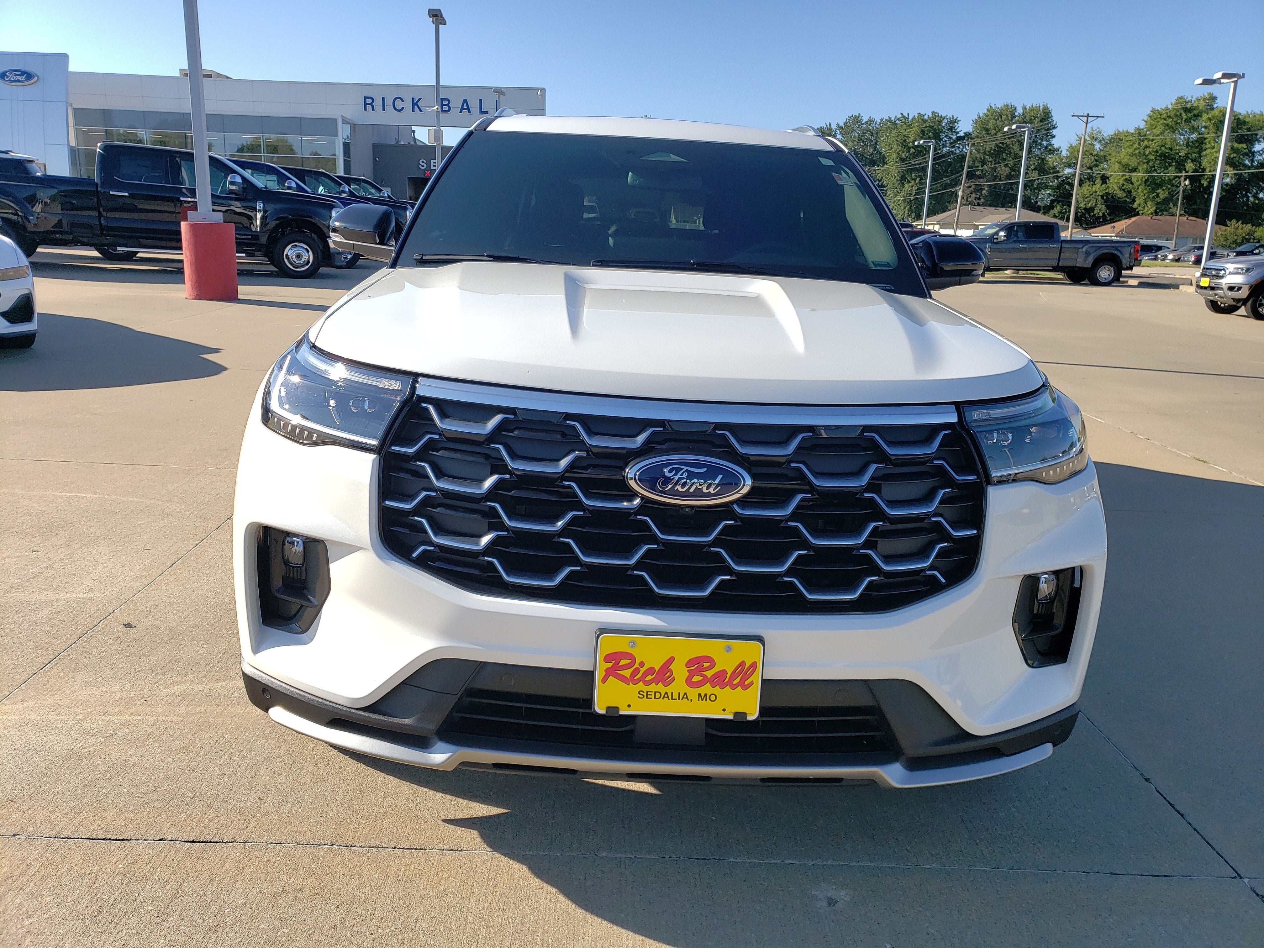 2025 Ford Explorer Platinum