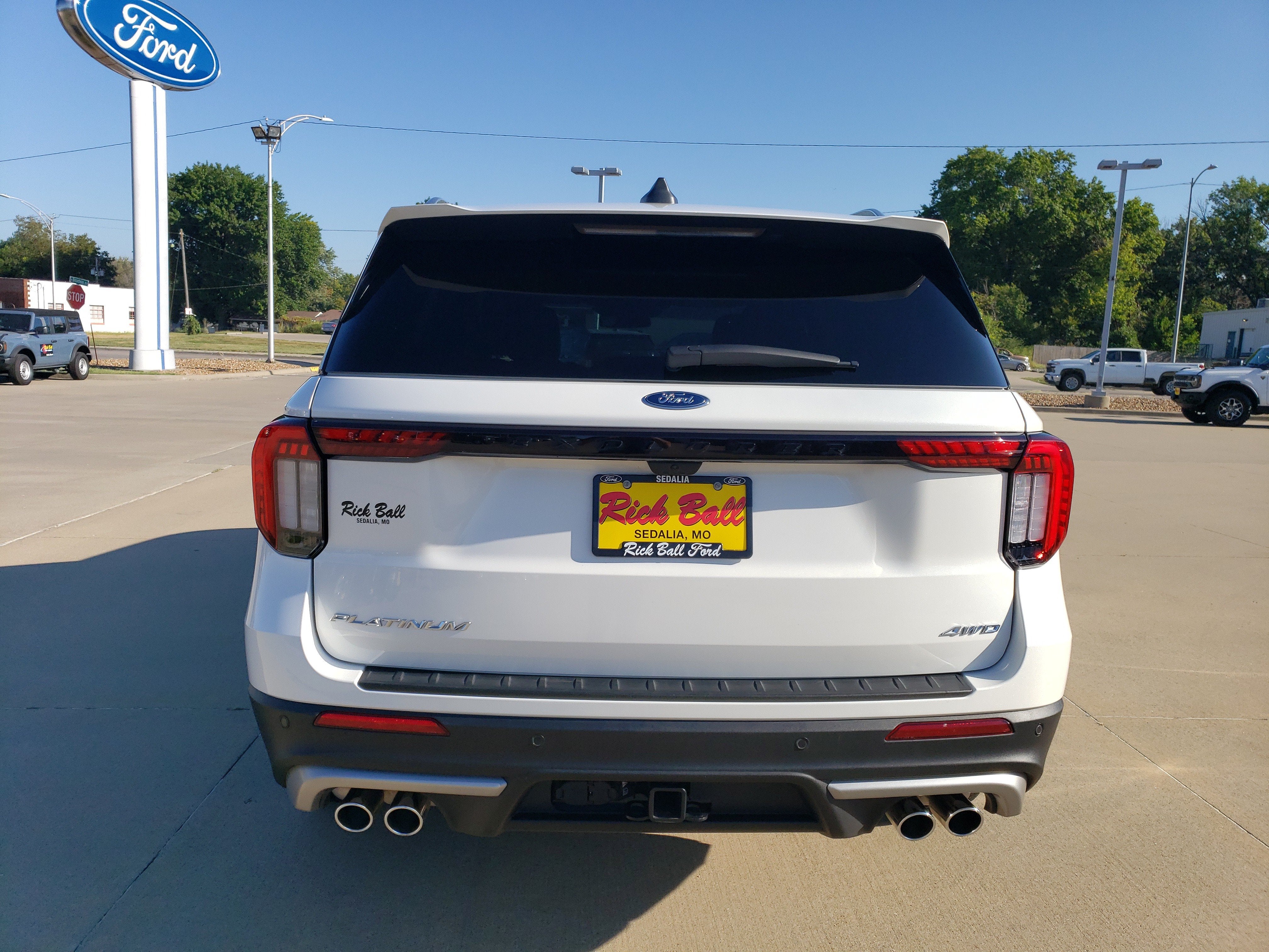 2025 Ford Explorer Platinum
