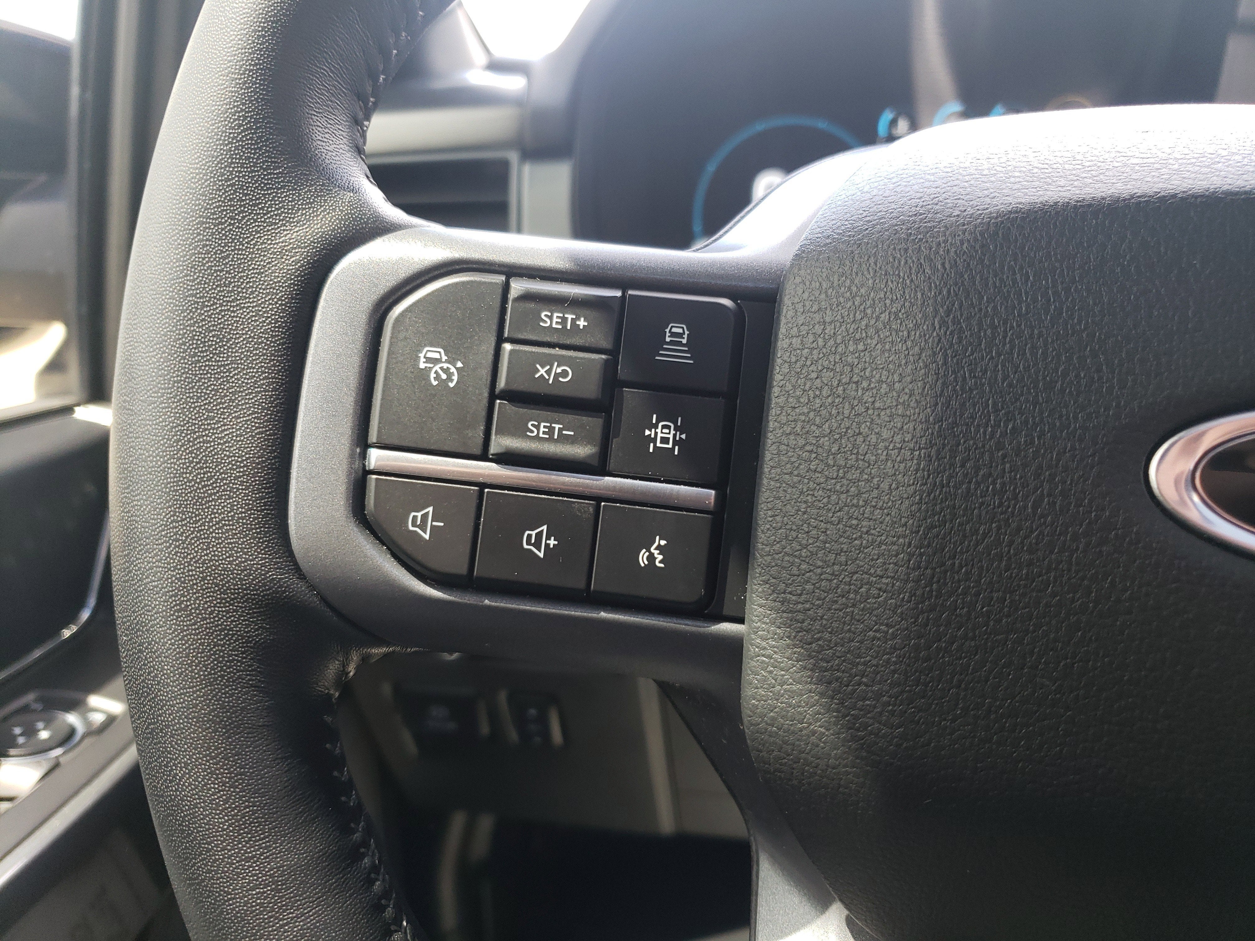 2023 Ford F-150 Base