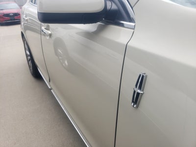 2015 Lincoln MKS Base