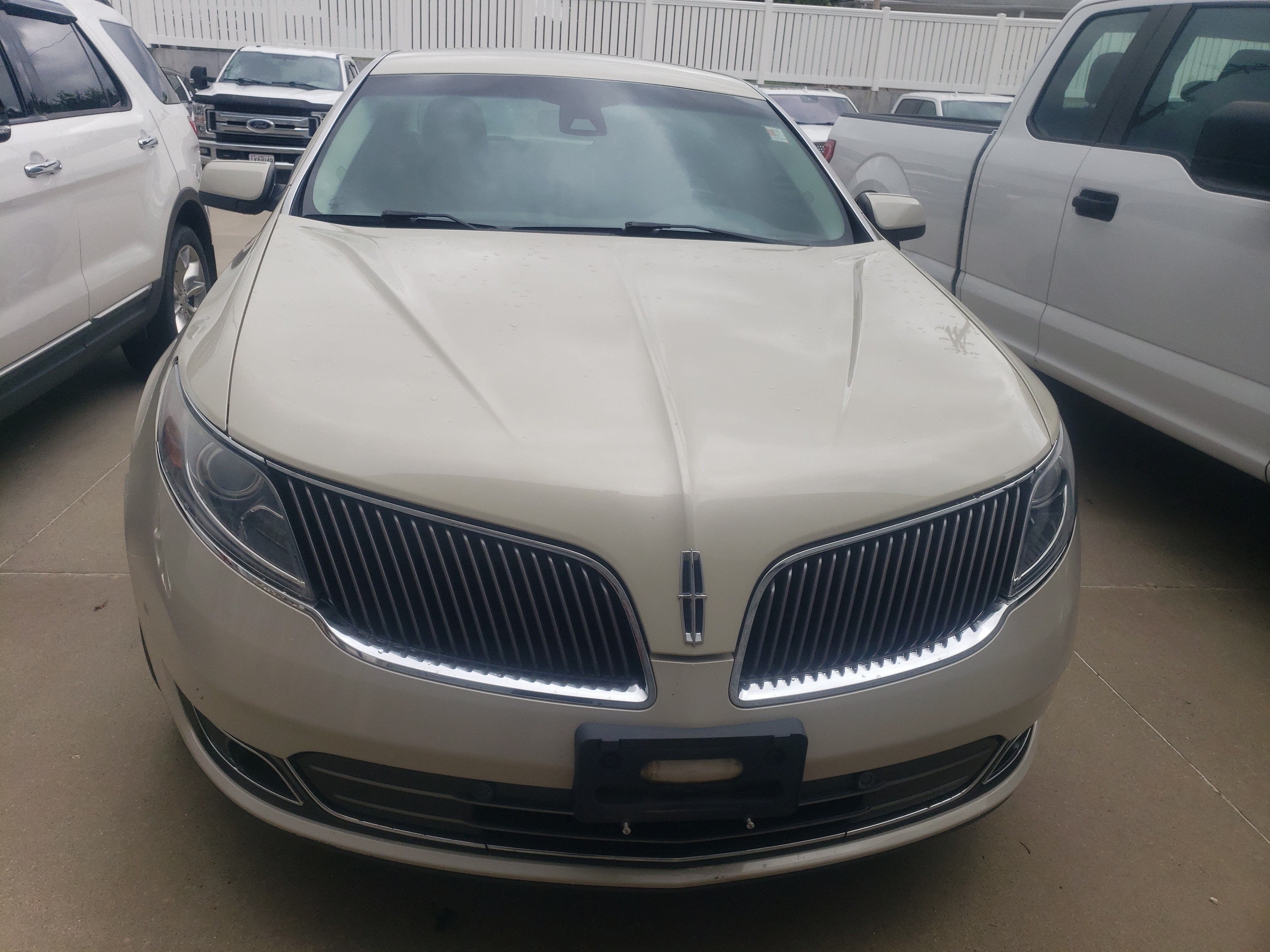2015 Lincoln MKS Base