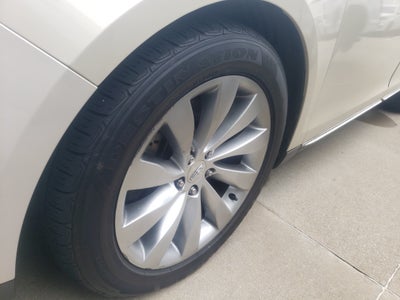 2015 Lincoln MKS Base