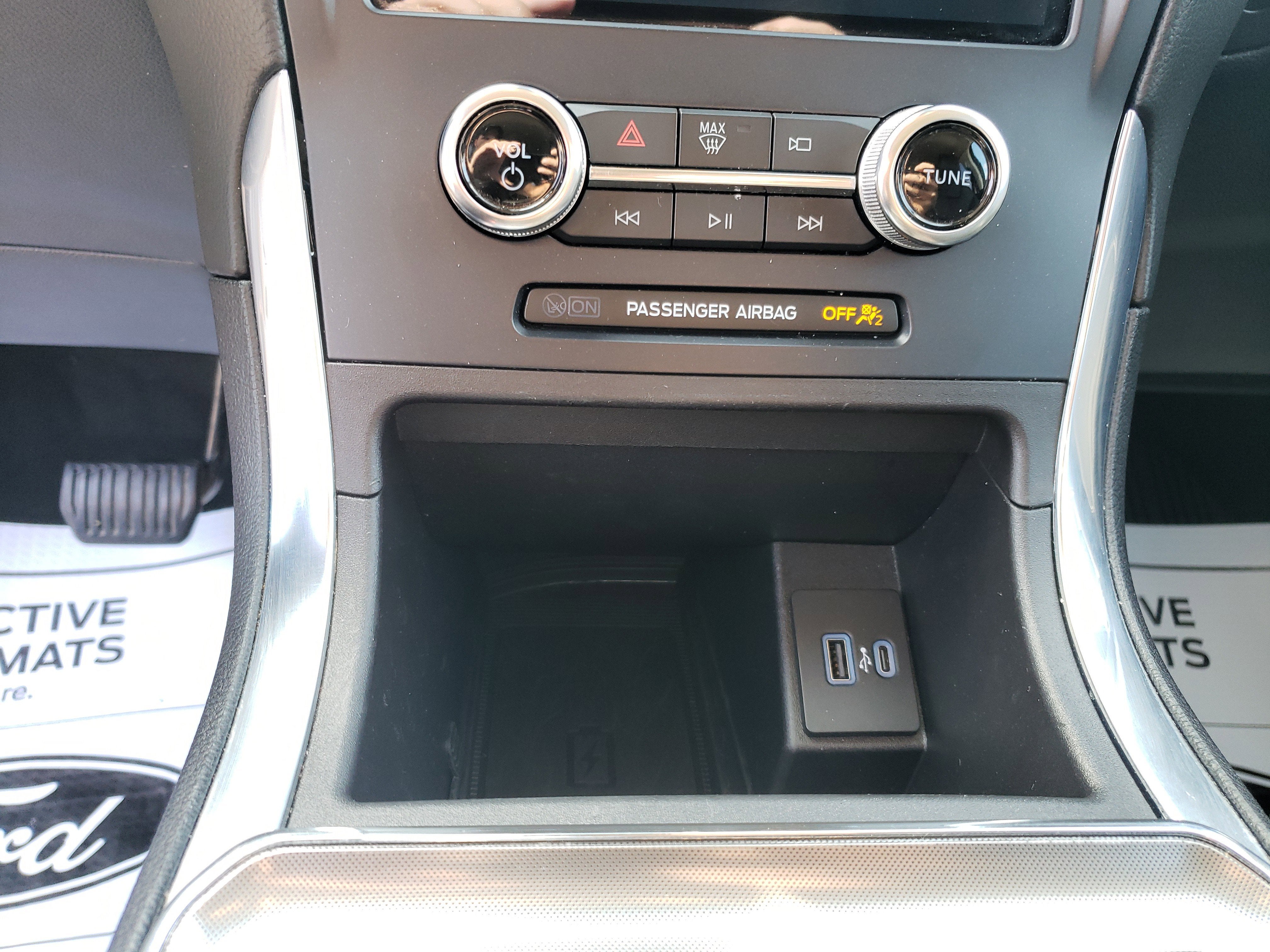 2023 Ford Edge Titanium