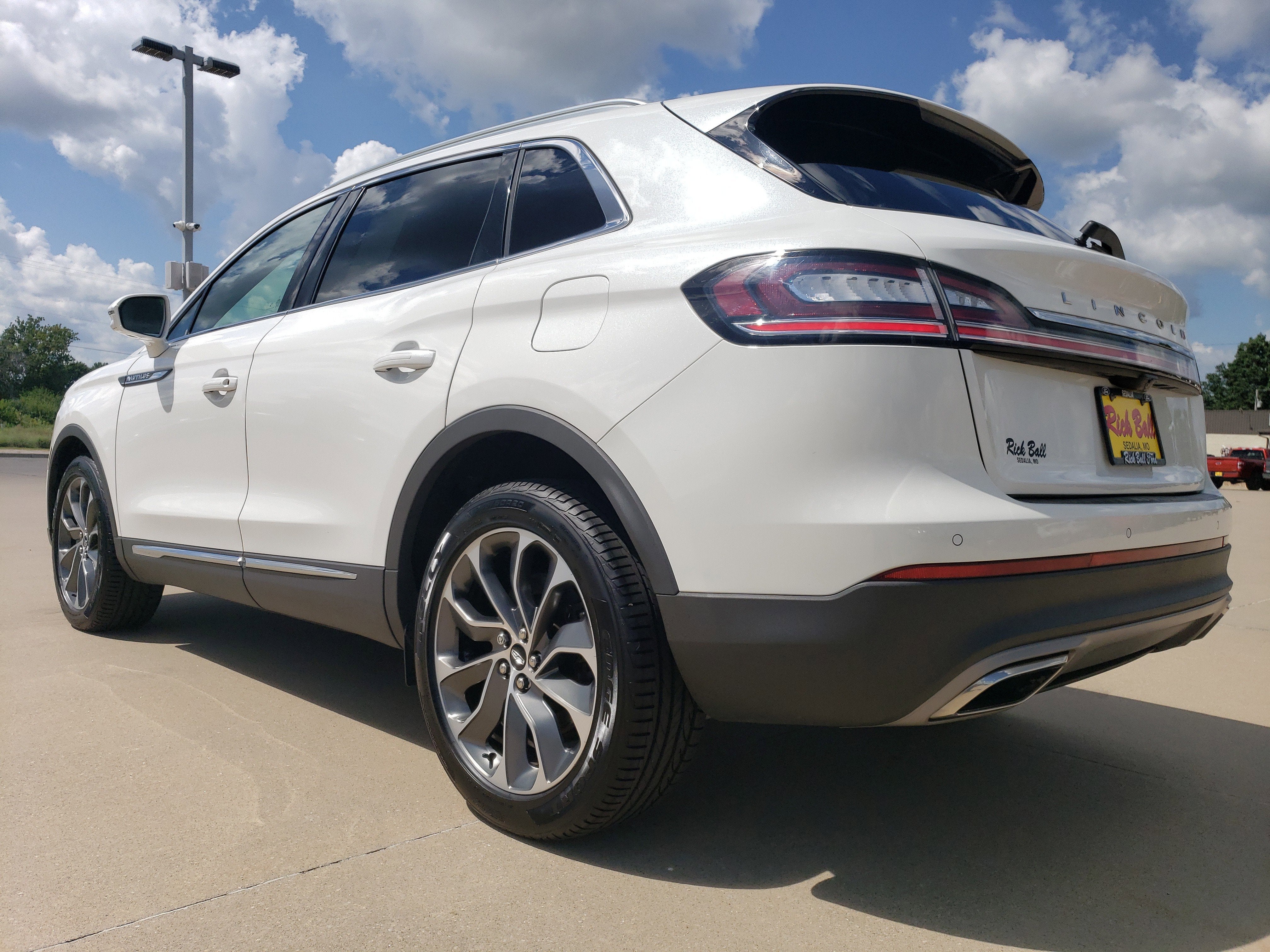 2022 Lincoln Nautilus Reserve