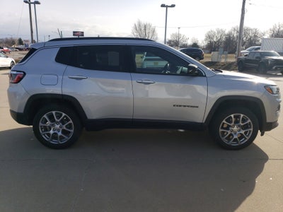 2024 Jeep Compass Latitude Lux