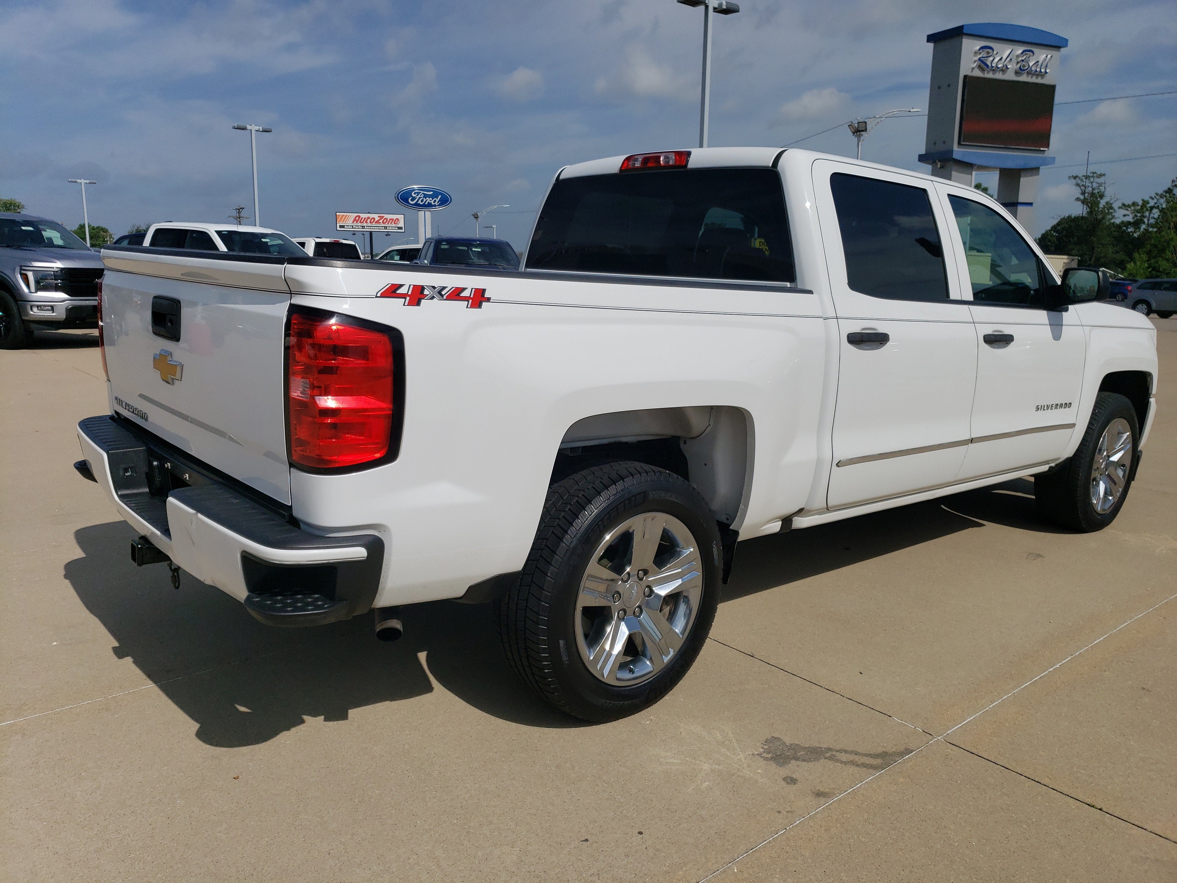 2018 Chevrolet Silverado 1500 Custom