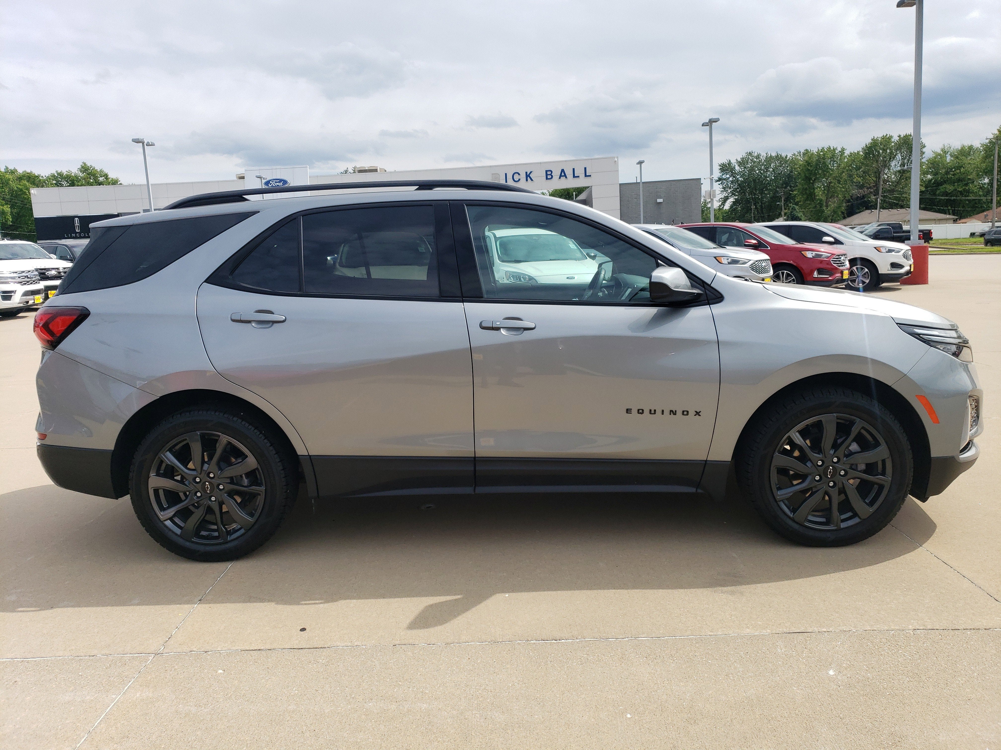 2023 Chevrolet Equinox RS