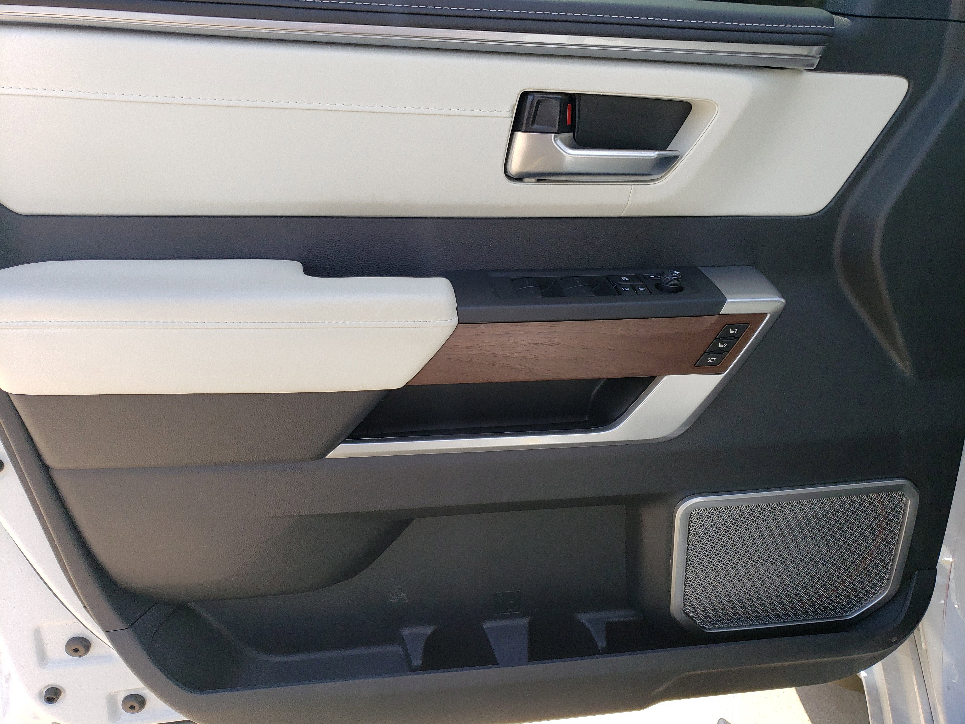 2024 Toyota Sequoia Base